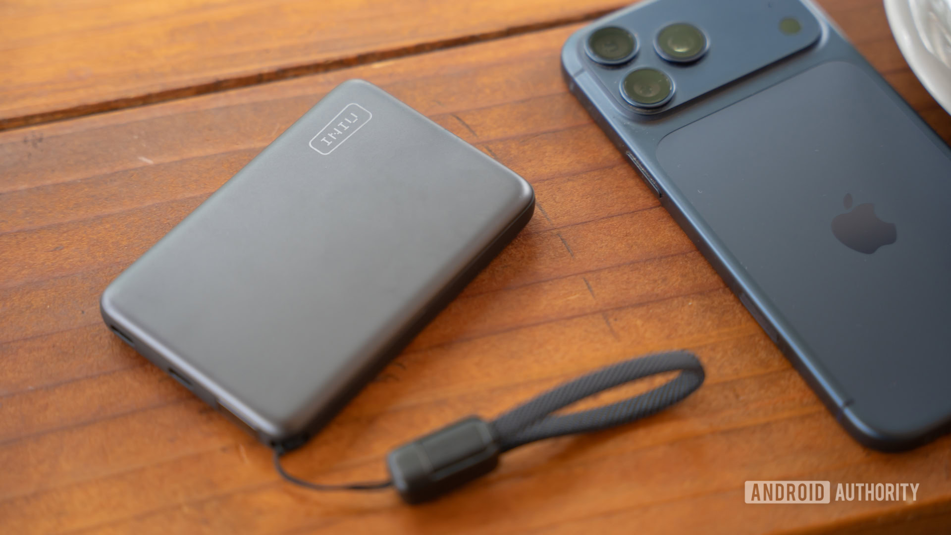 INIU SnapGo Air Magsafe Power Bank 1