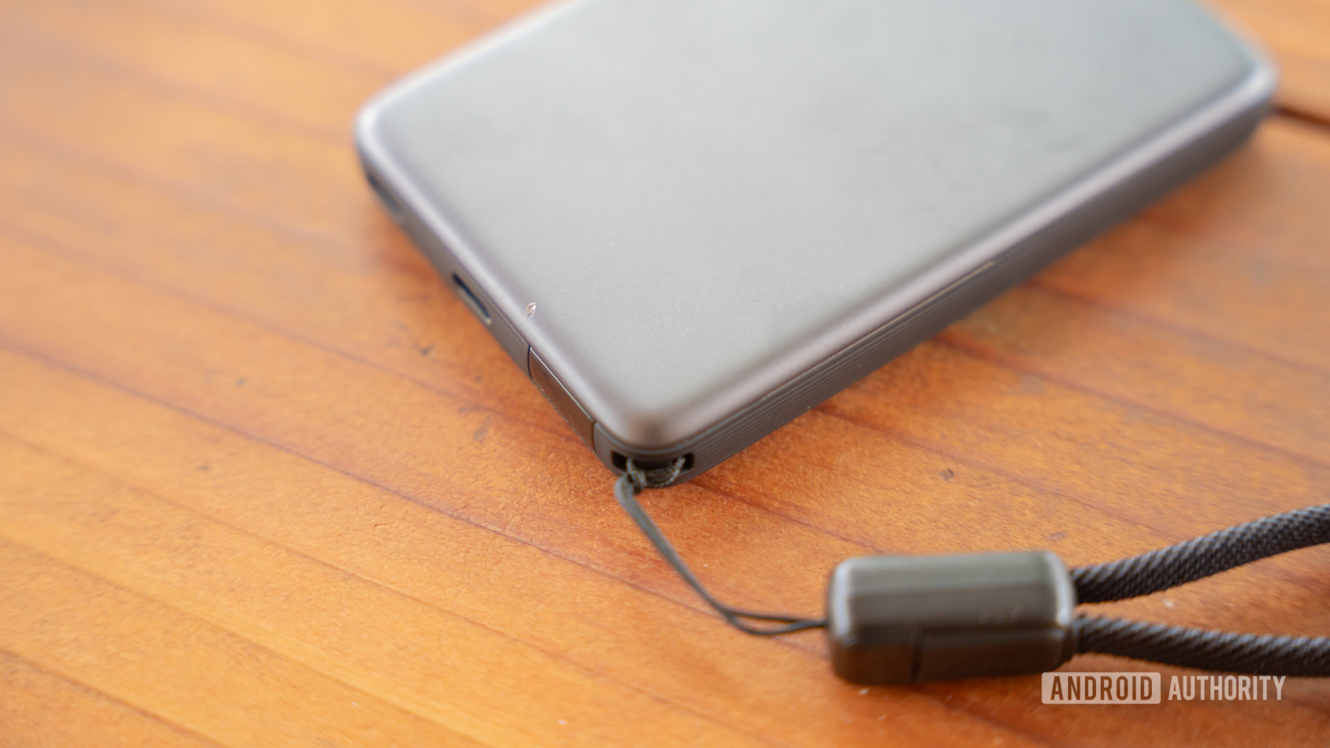 INIU SnapGo Air Magsafe Power Bank damage 2
