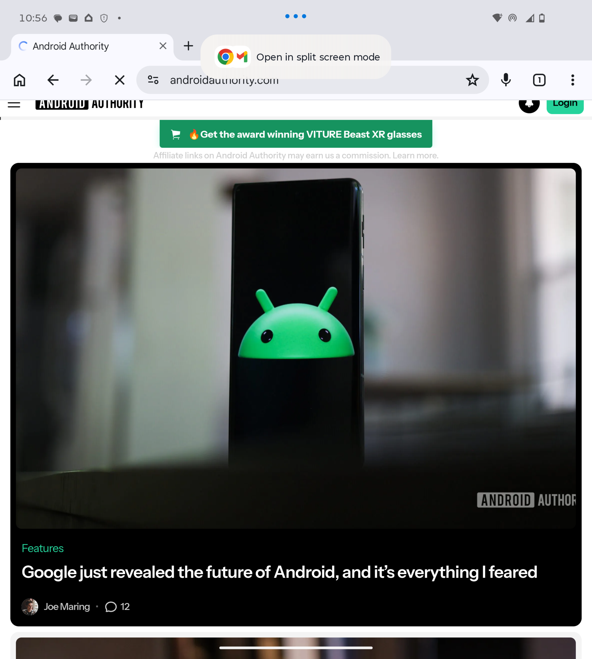 Razr Fold suggesting a split screen view in Chrome.