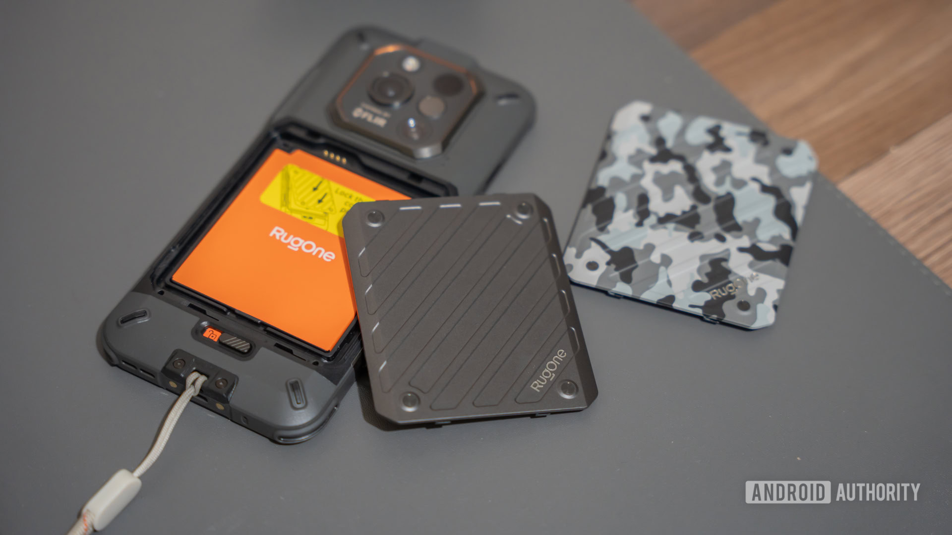 Rugone Xever 7 Pro removable battery 2