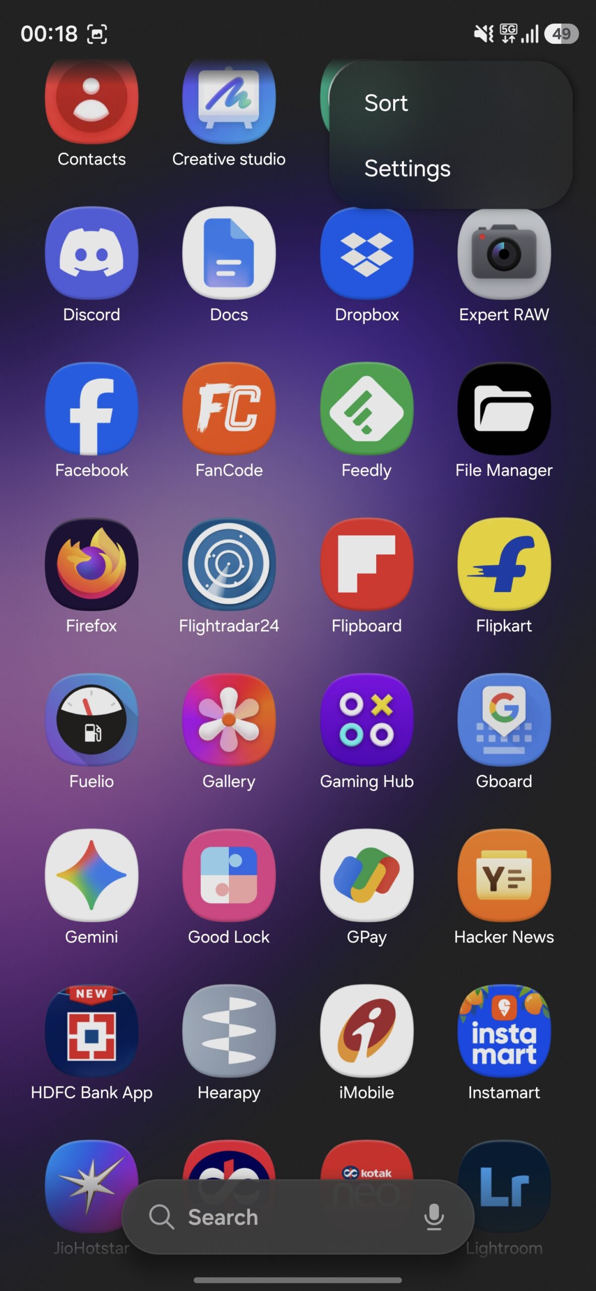 Accessing app drawer settings on a Galaxy phone.