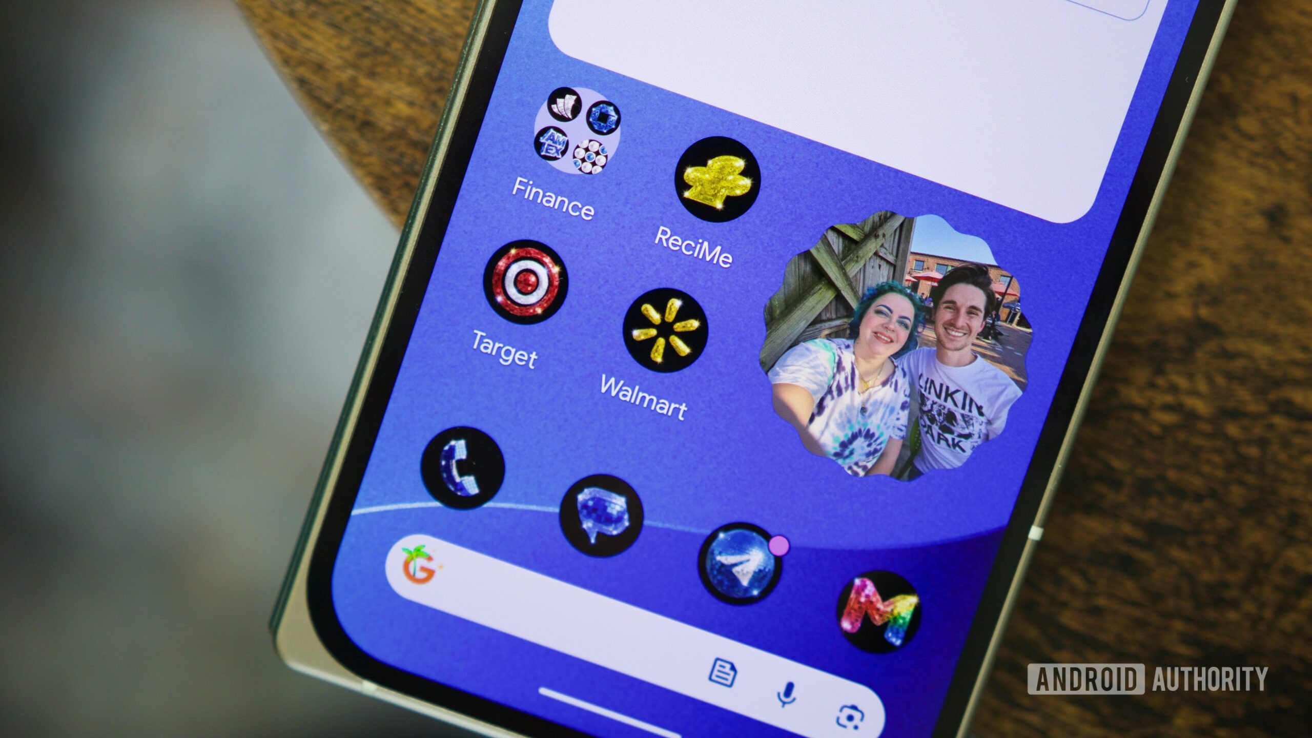 google pixel disco app icon pack hero 2 Disco icon packs on a Pixel phone.