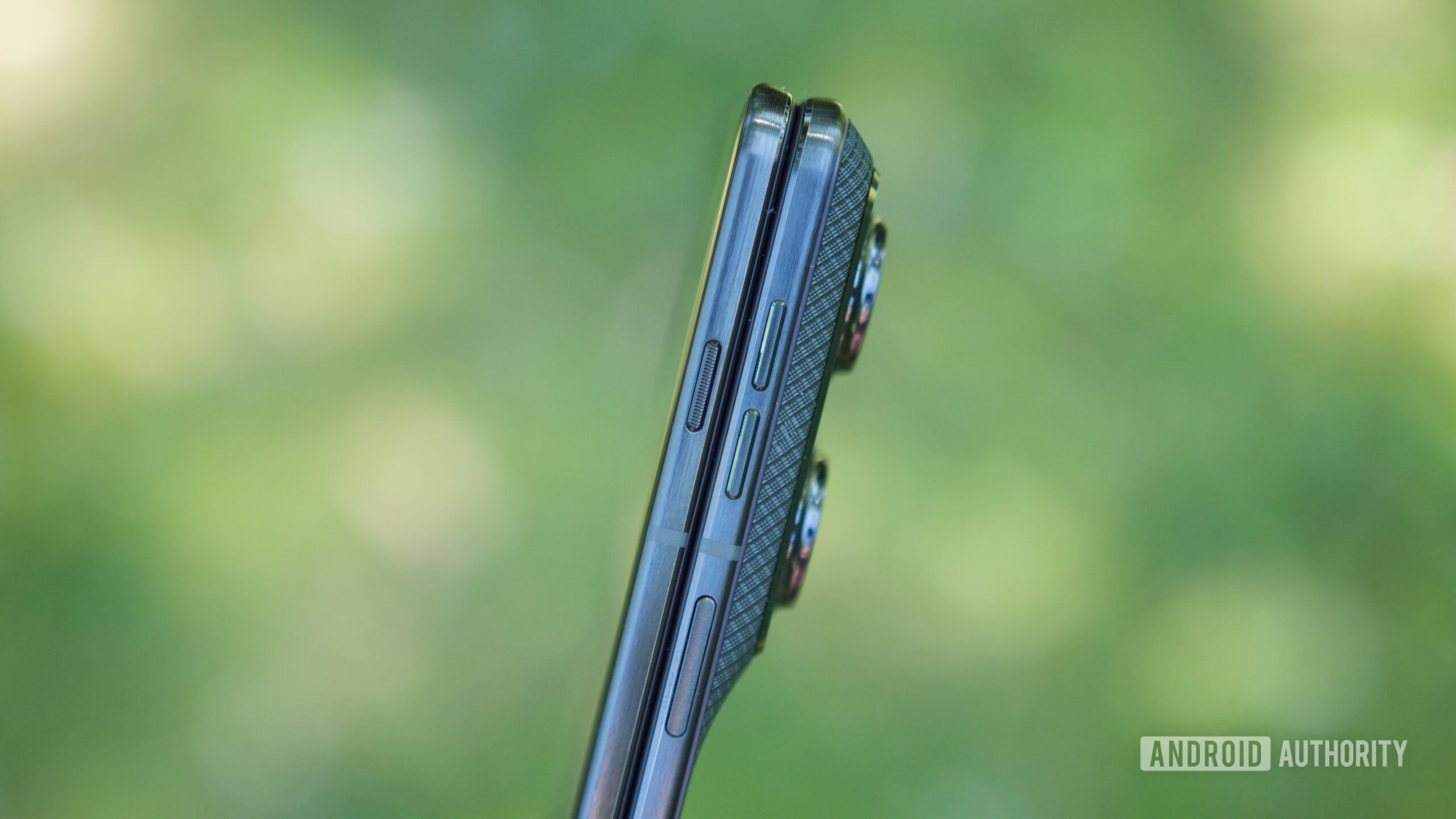 motorola razr fold review buttons The physical buttons on the Motorola Razr Fold.
