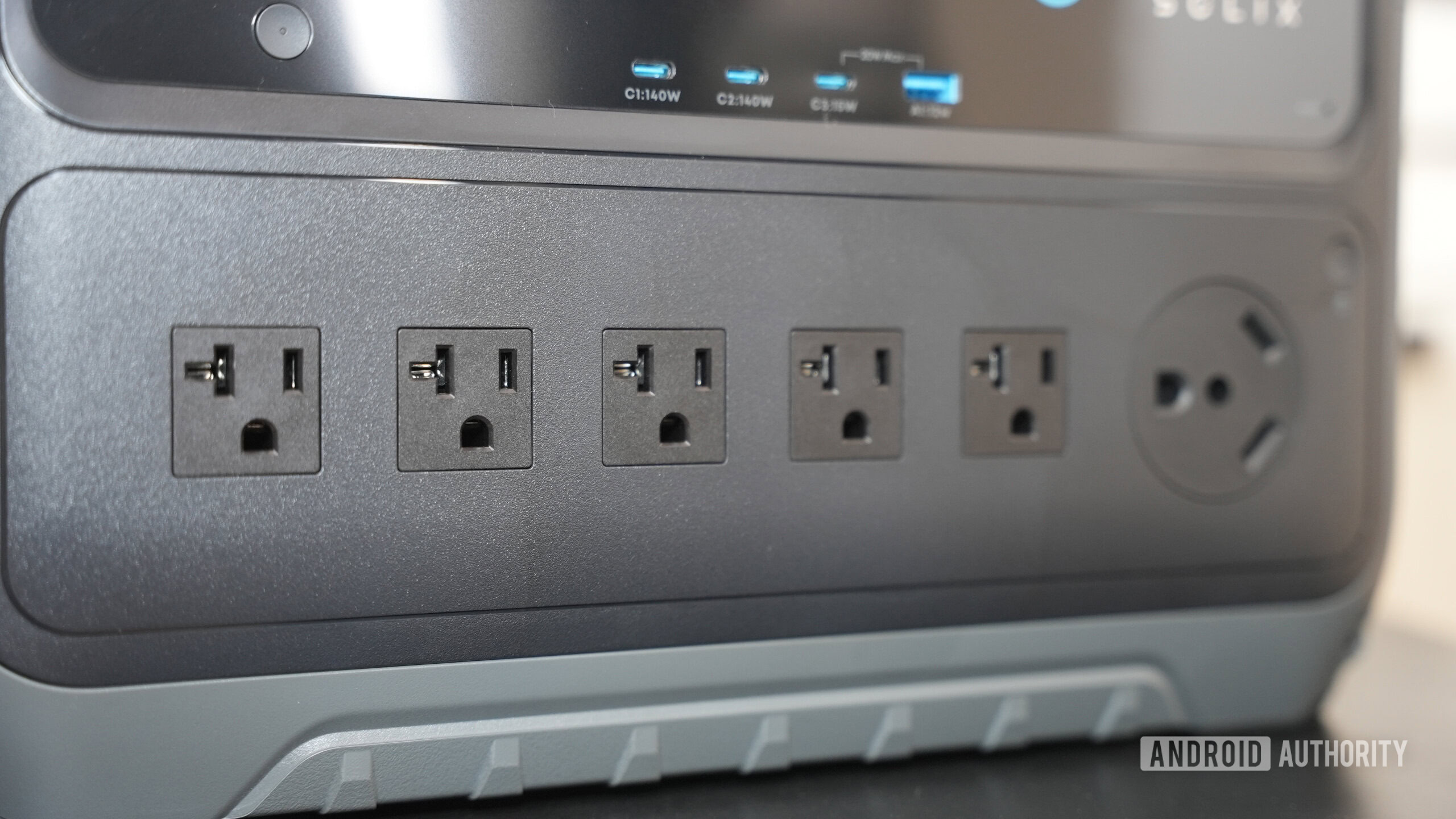 Anker SOLIX C2000 Gen 2 plugs
