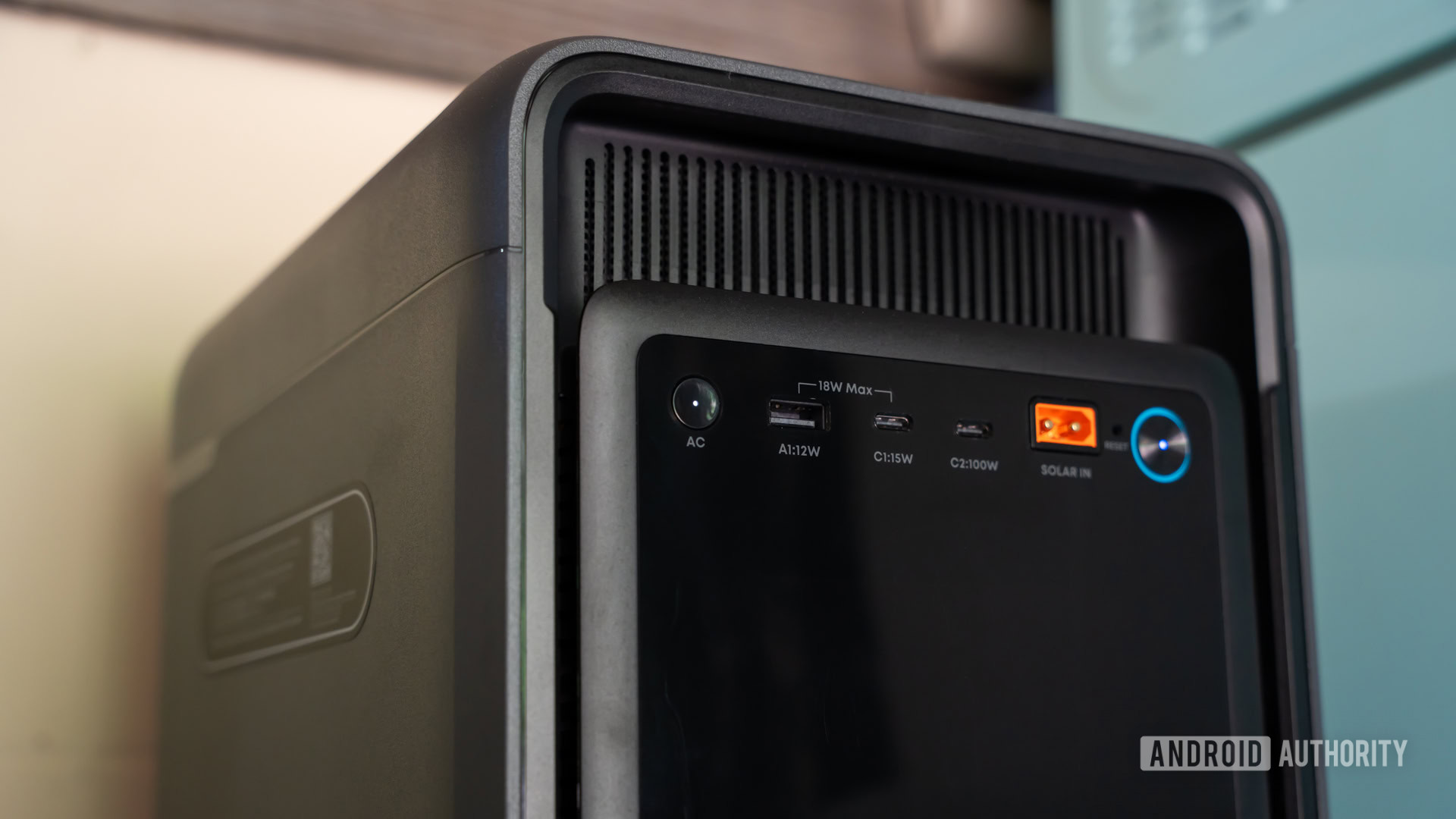 Anker SOLIX S2000 power station ports 1 Anker SOLIX S2000 power station ports 1