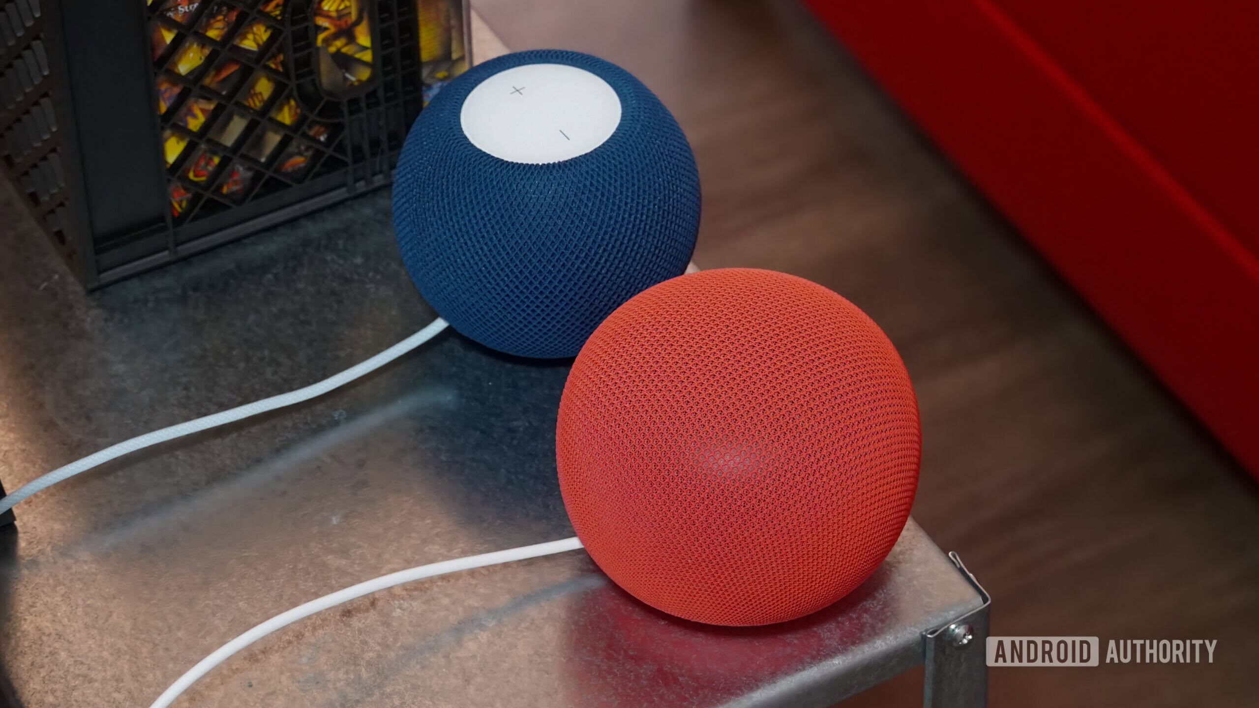 A top-down look at the HomePod Mini and Google Home Speaker.