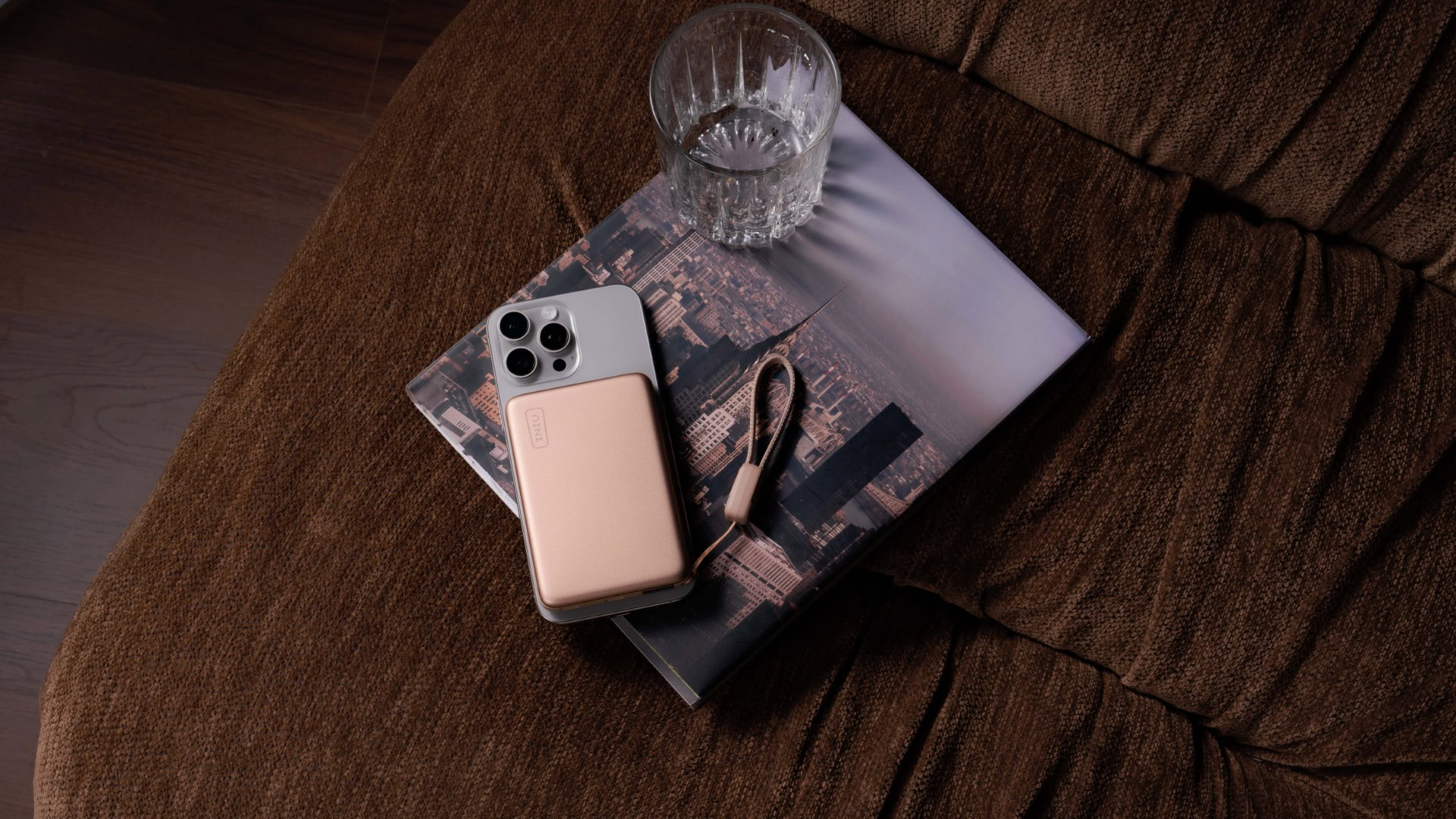 INIU SnapGo Air 10000mAh Power Bank (P781) Product Photos 1 INIU SnapGo Air 10000mAh Power Bank (P781) Product Photos 1