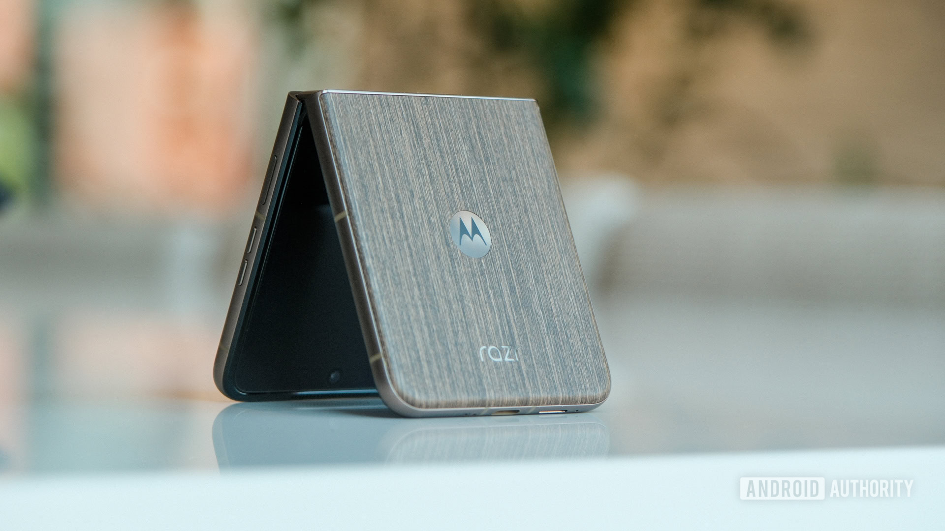 Motorola Razr Ultra 2026 wood
