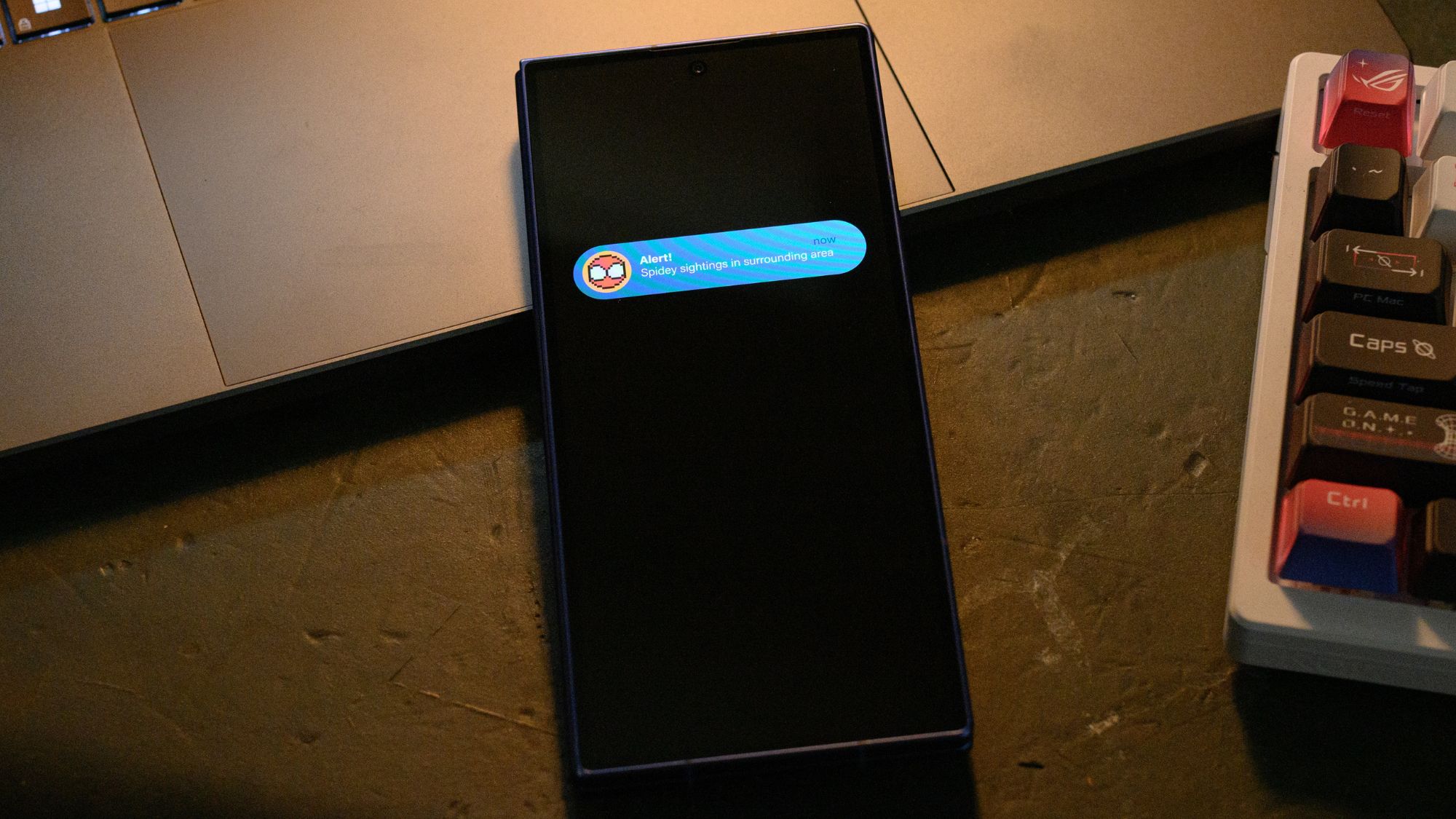 Spidey Tracker Alert notification on Galaxy Z Fold 7 Spidey Tracker Alert notification on Galaxy Z Fold 7