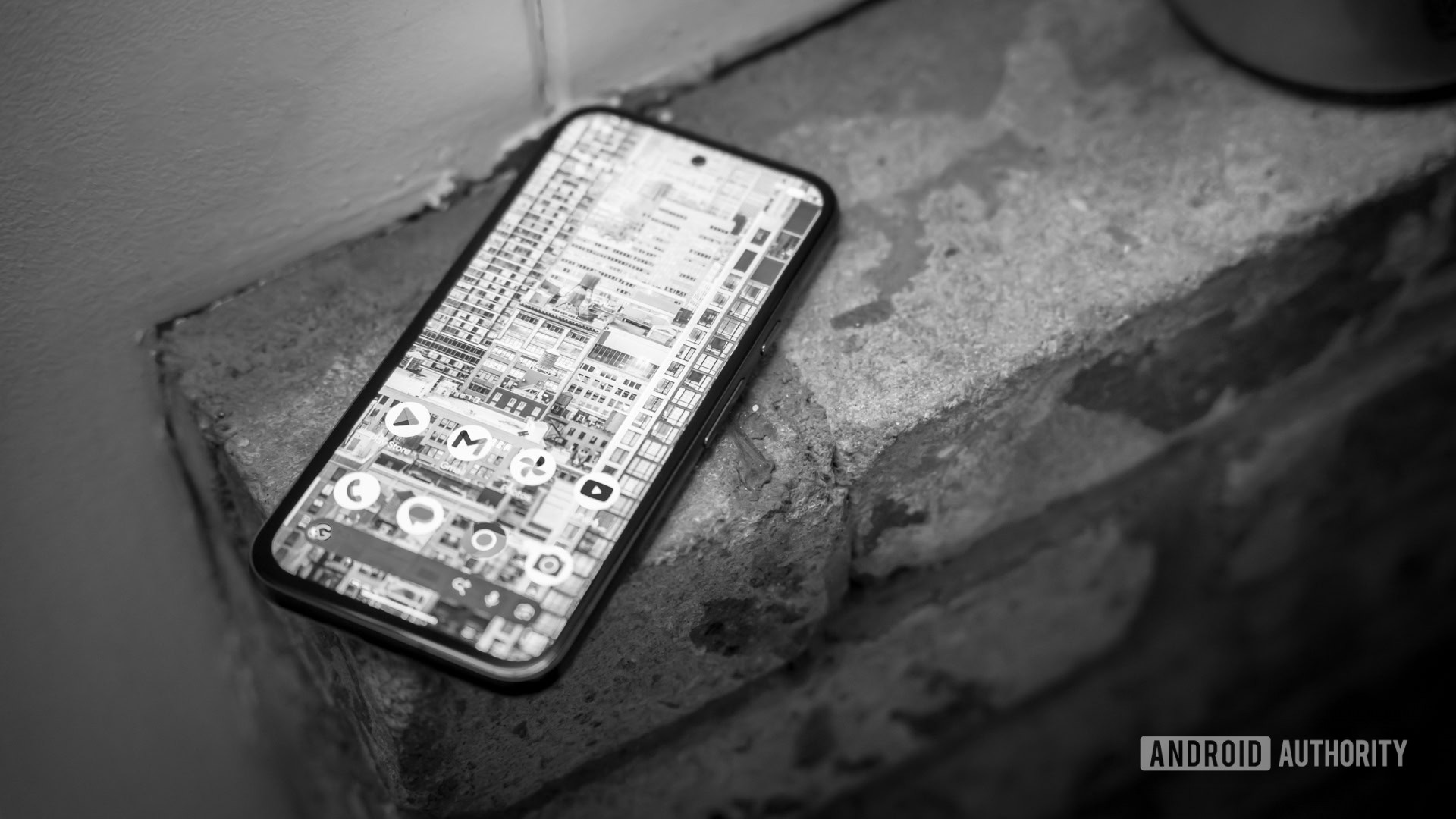 Wallpaper Wednesday featured NYC photo in black and white Wallpaper Wednesday featured NYC photo in black and white