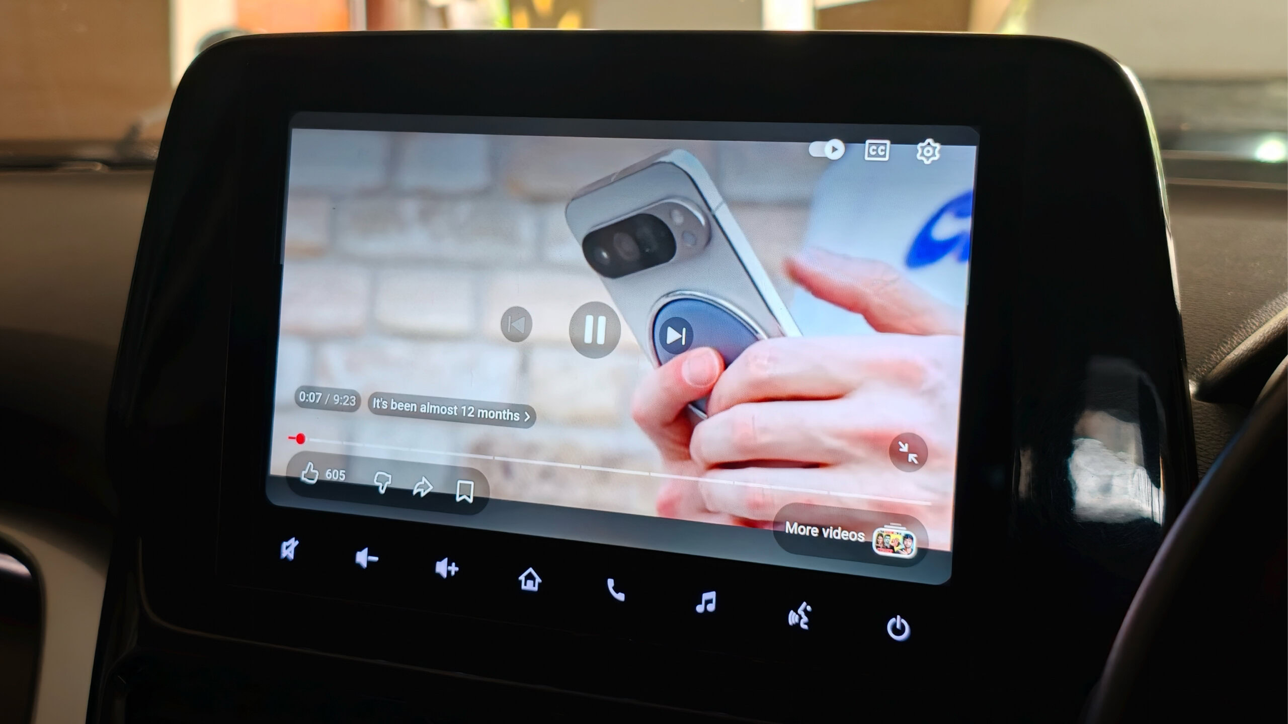 Playing YouTube videos directly on Android Auto screen via sideloaded applications