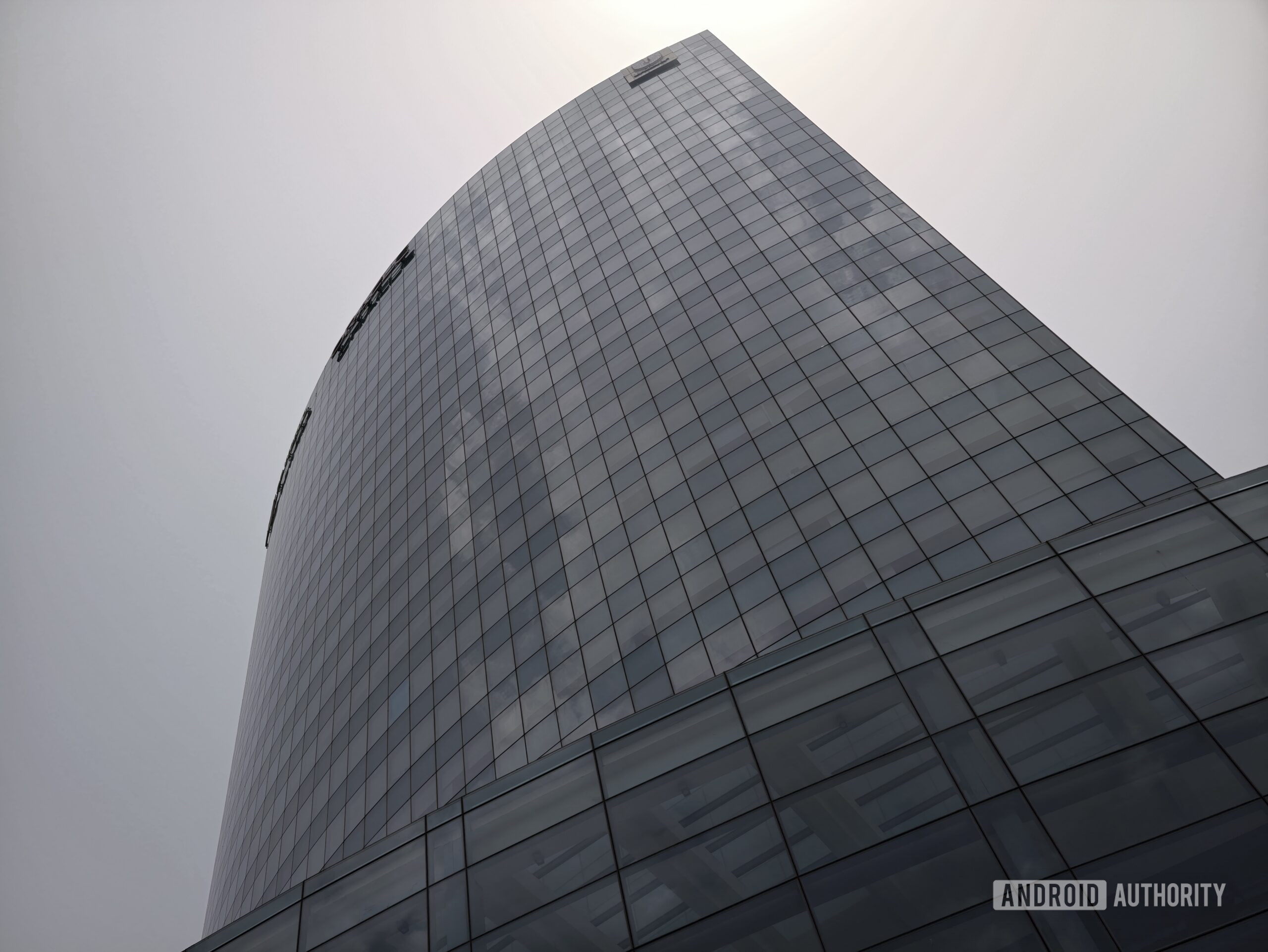 An image of a building shot with the Vivo X300 ultra
