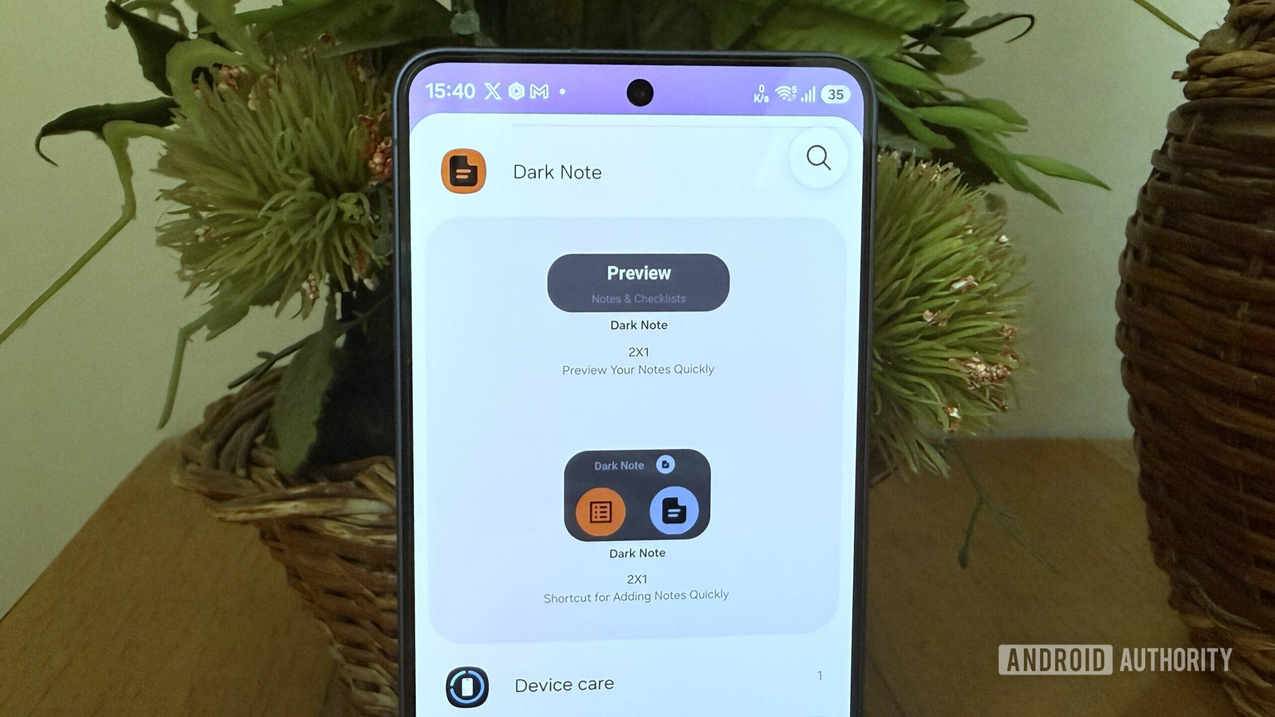 Android phone showing Dark Note widget options