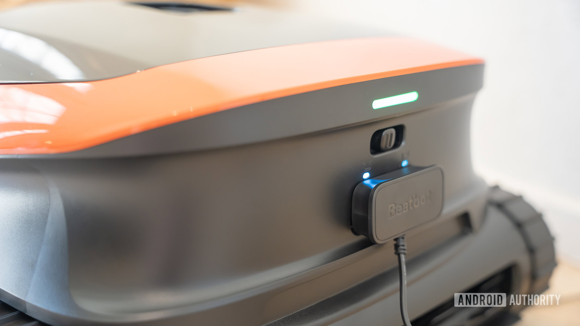 Beatbot Sora 30 robot pool cleaner charging 6