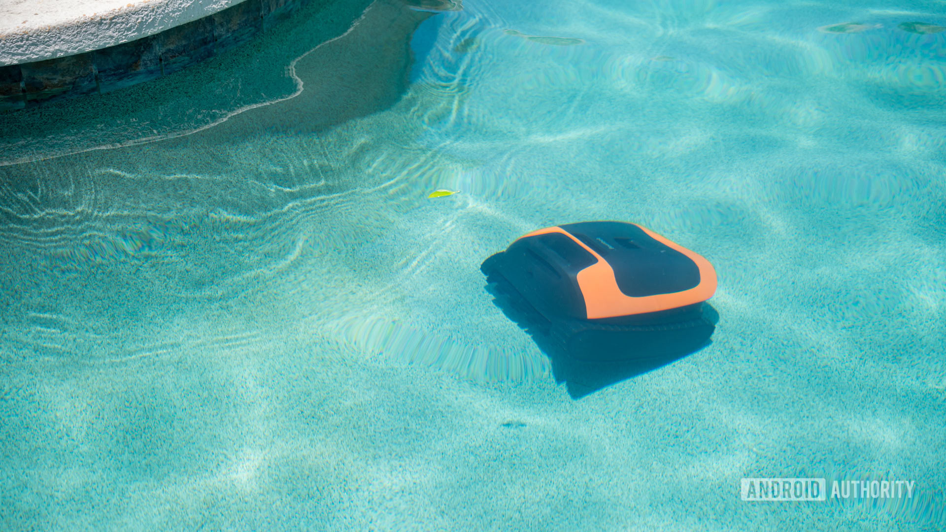Beatbot Sora 30 robot pool cleaner underwater 6 Beatbot Sora 30 robot pool cleaner underwater 6