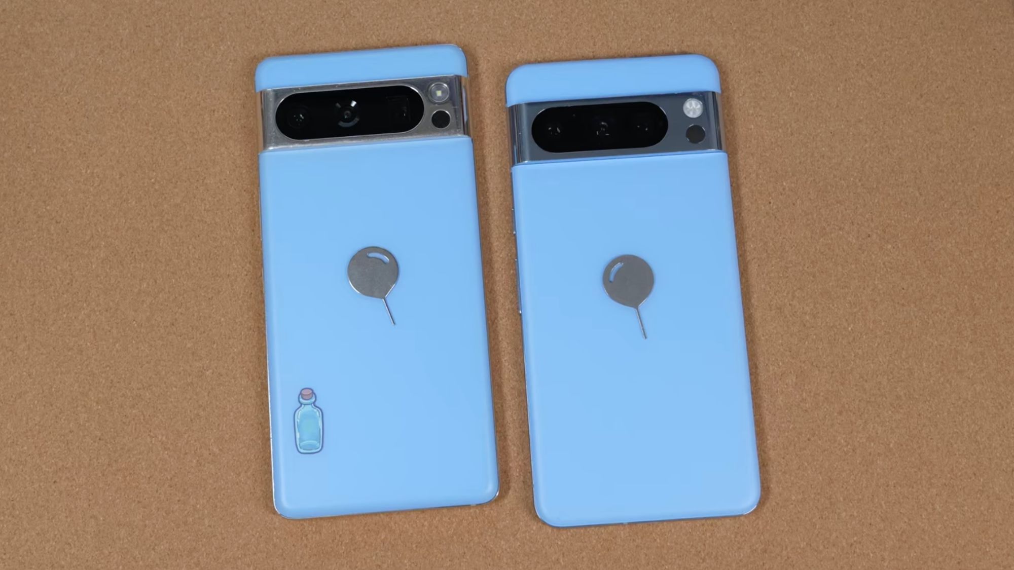 Google Pixel 8 Pro clone vs real Google Pixel 8 Pro Google Pixel 8 Pro clone vs real Google Pixel 8 Pro