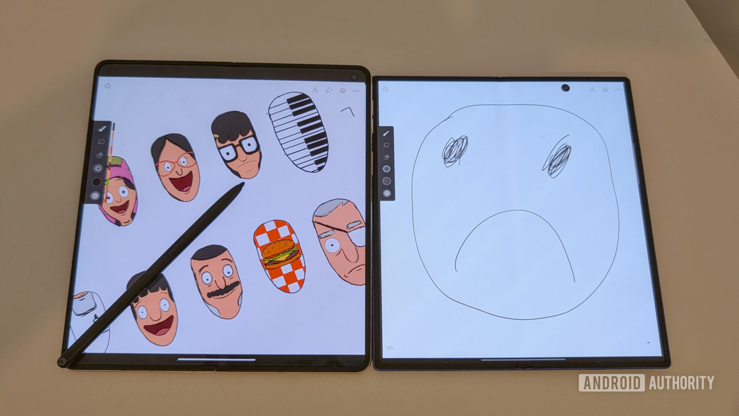 Razr fold Z fold 7 pen