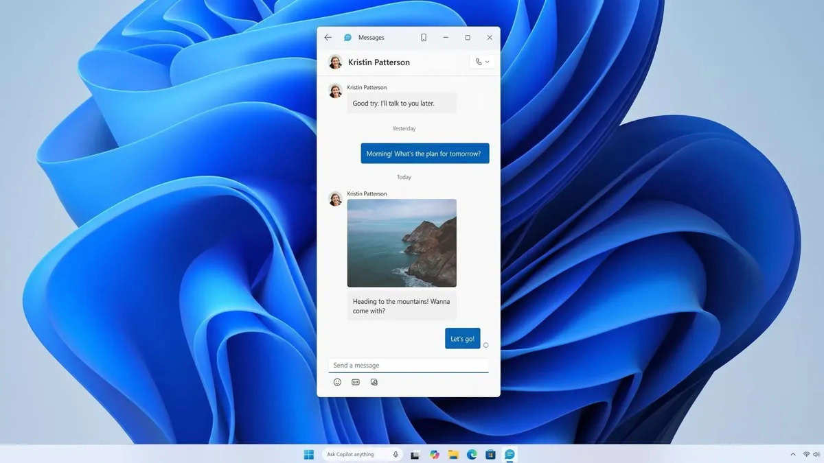 Windows 11 standalone messages app mock up