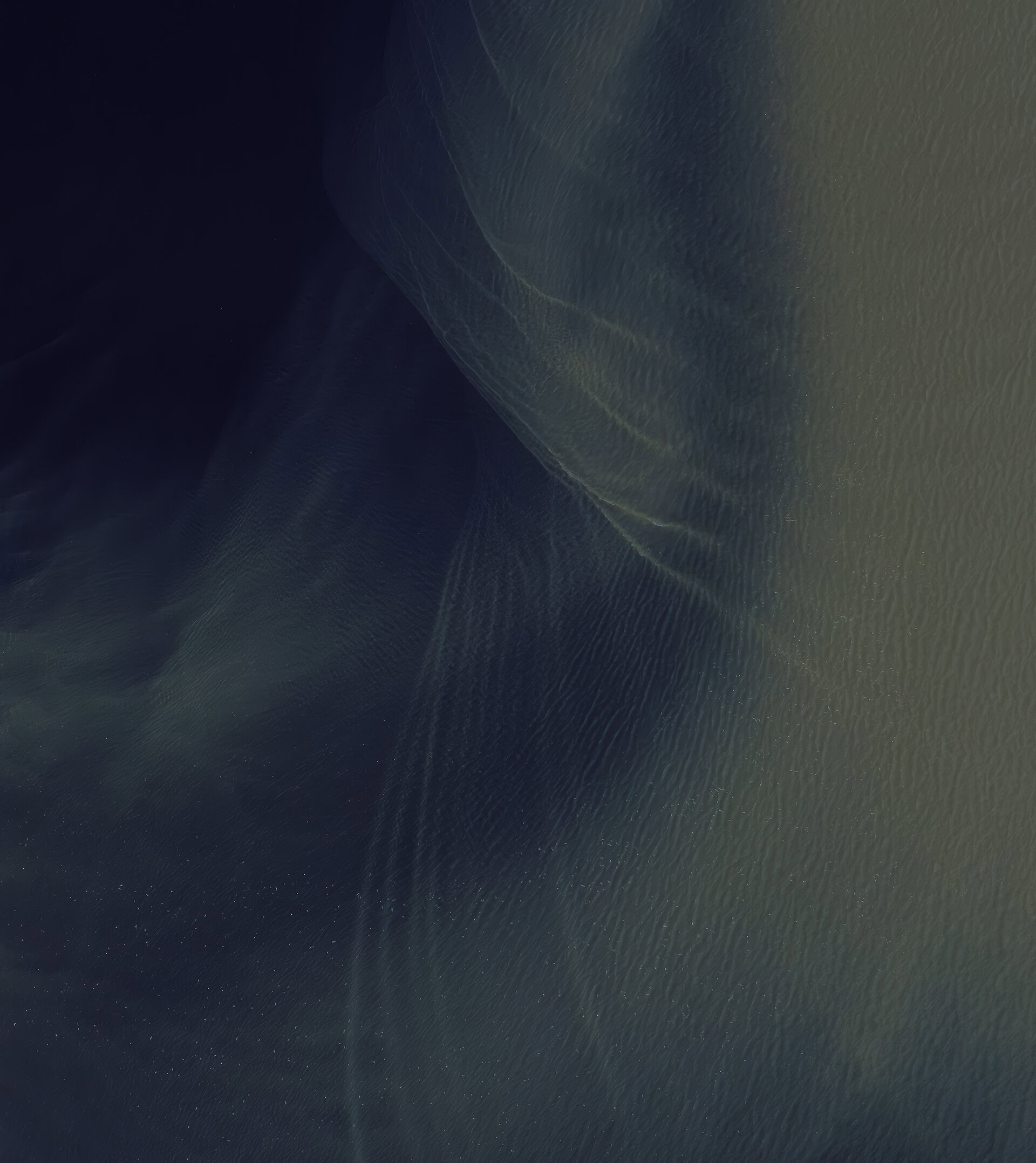 Pixel 11 Midnight Haze Dark