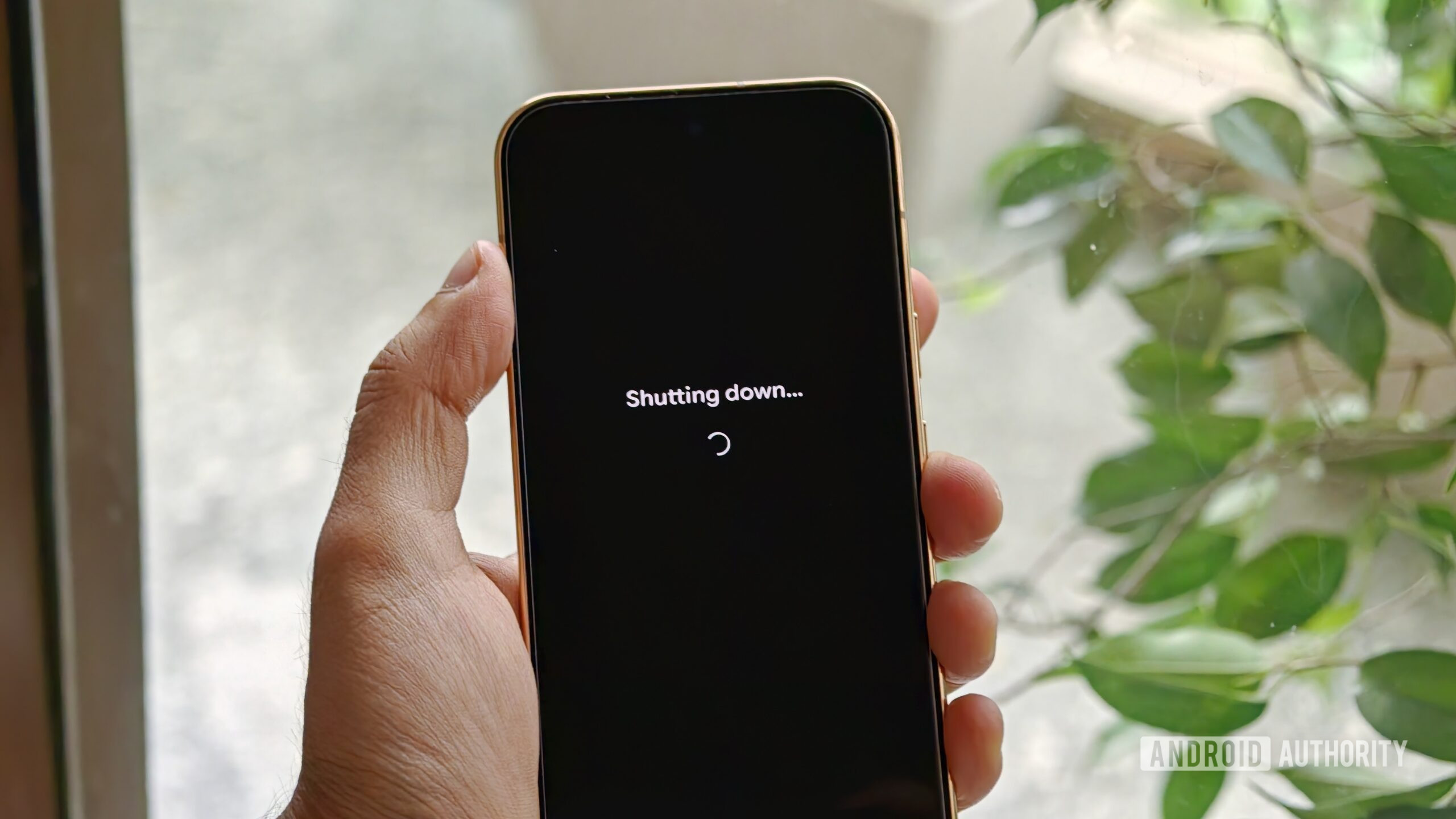 Pixel 11 Pro shutting down screen Pixel 11 Pro shutting down screen