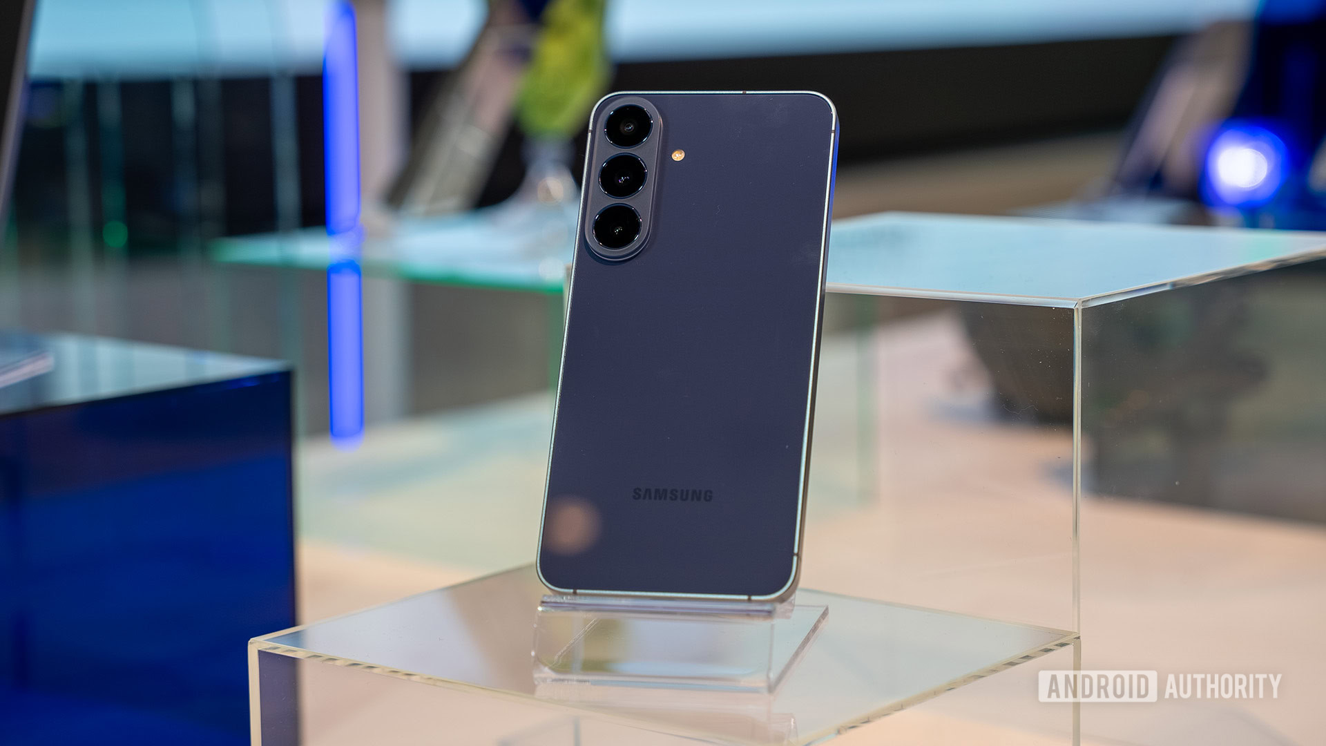 Samsung Galaxy S26FE blueberry