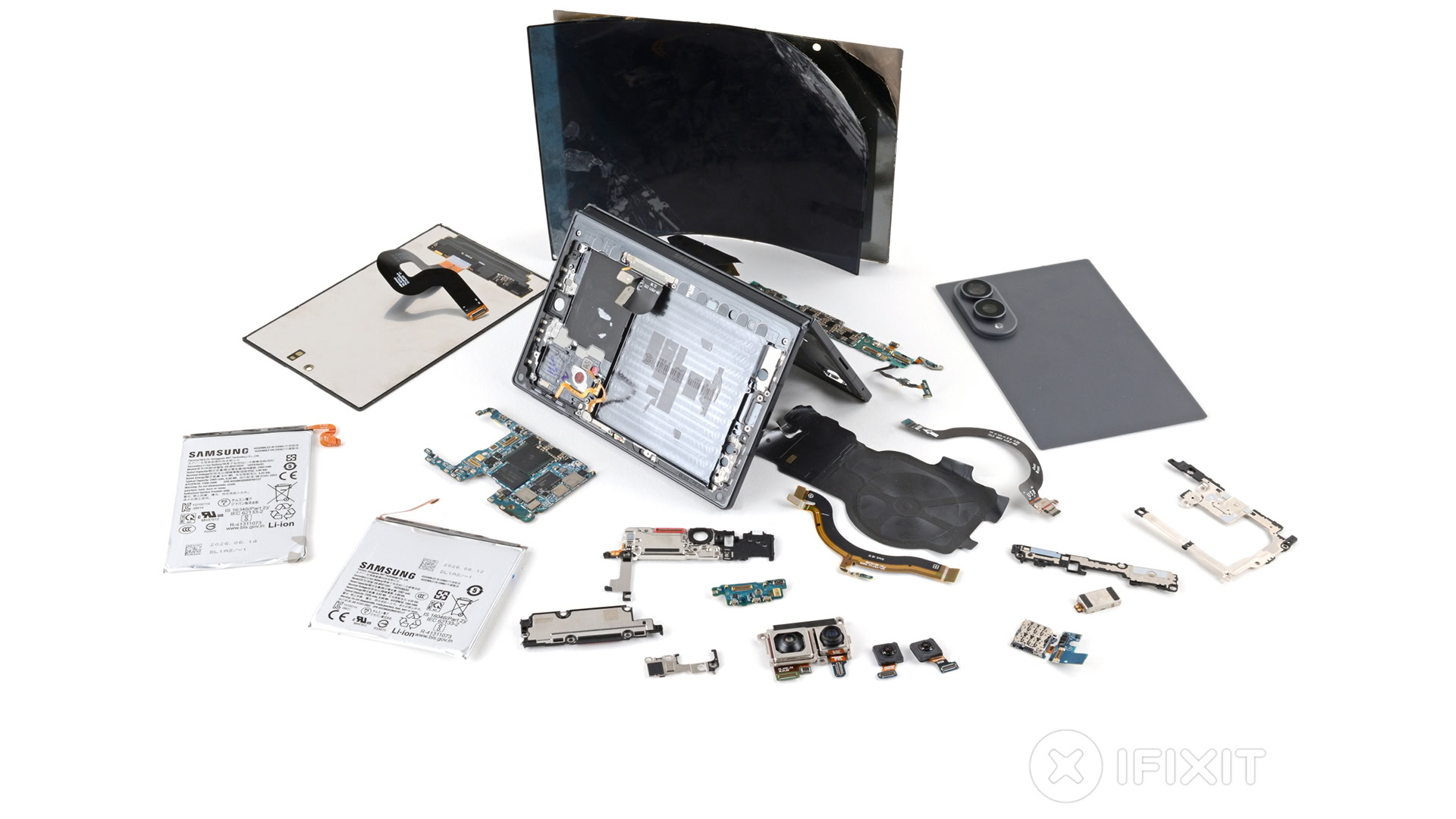Galaxy Z Fold 8 iFixit teardown shows major repair flaws