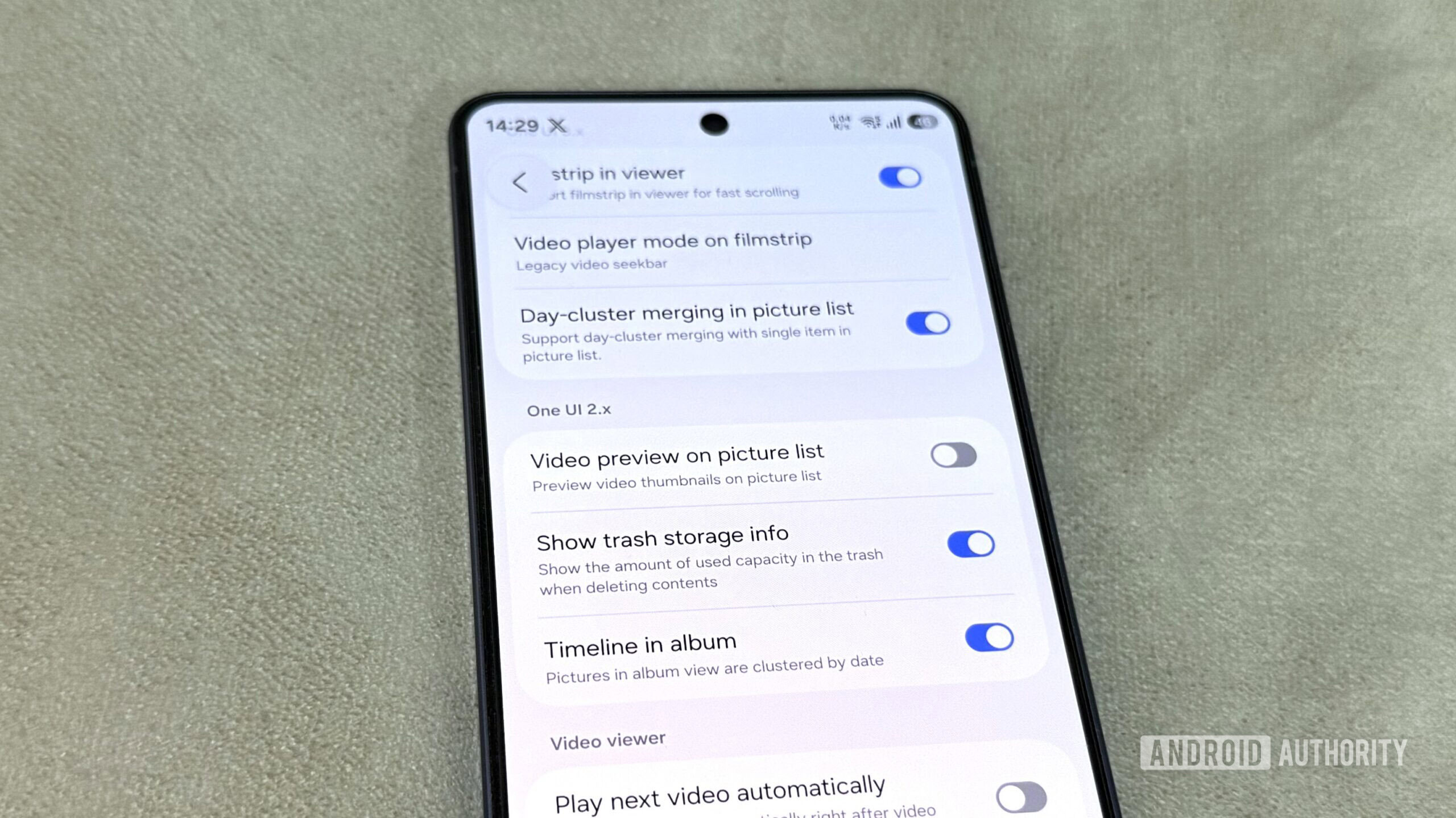 Samsung Gallery Labs showing video preview option