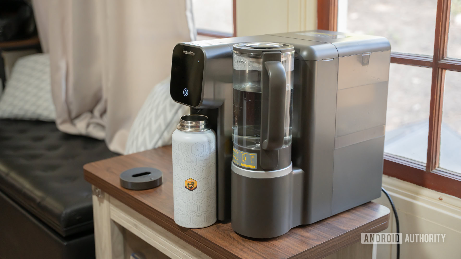 Waterdrop M6CG RO system dispensing water 3 Waterdrop M6CG RO system dispensing water 3