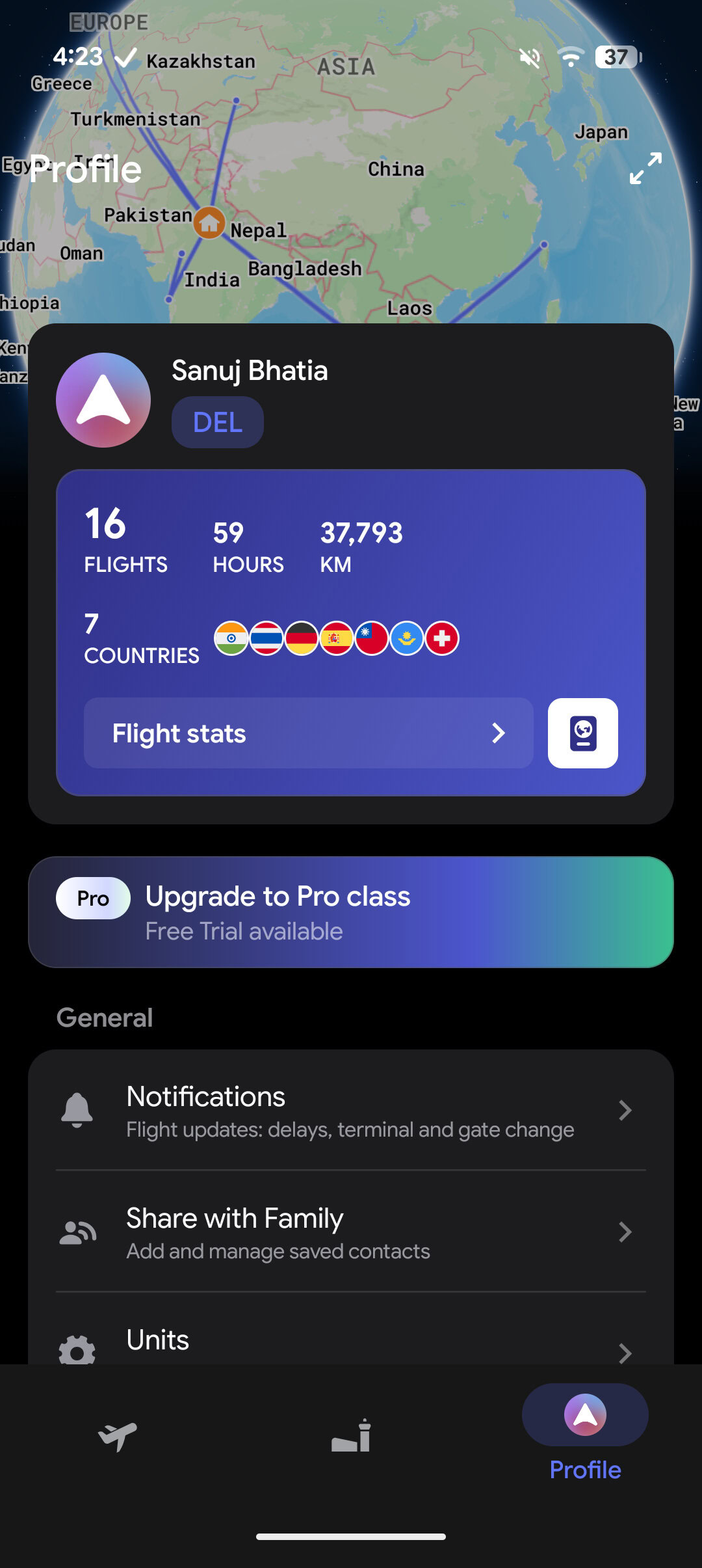 Profile screen with flight map, stats, and Pro upgrade banner