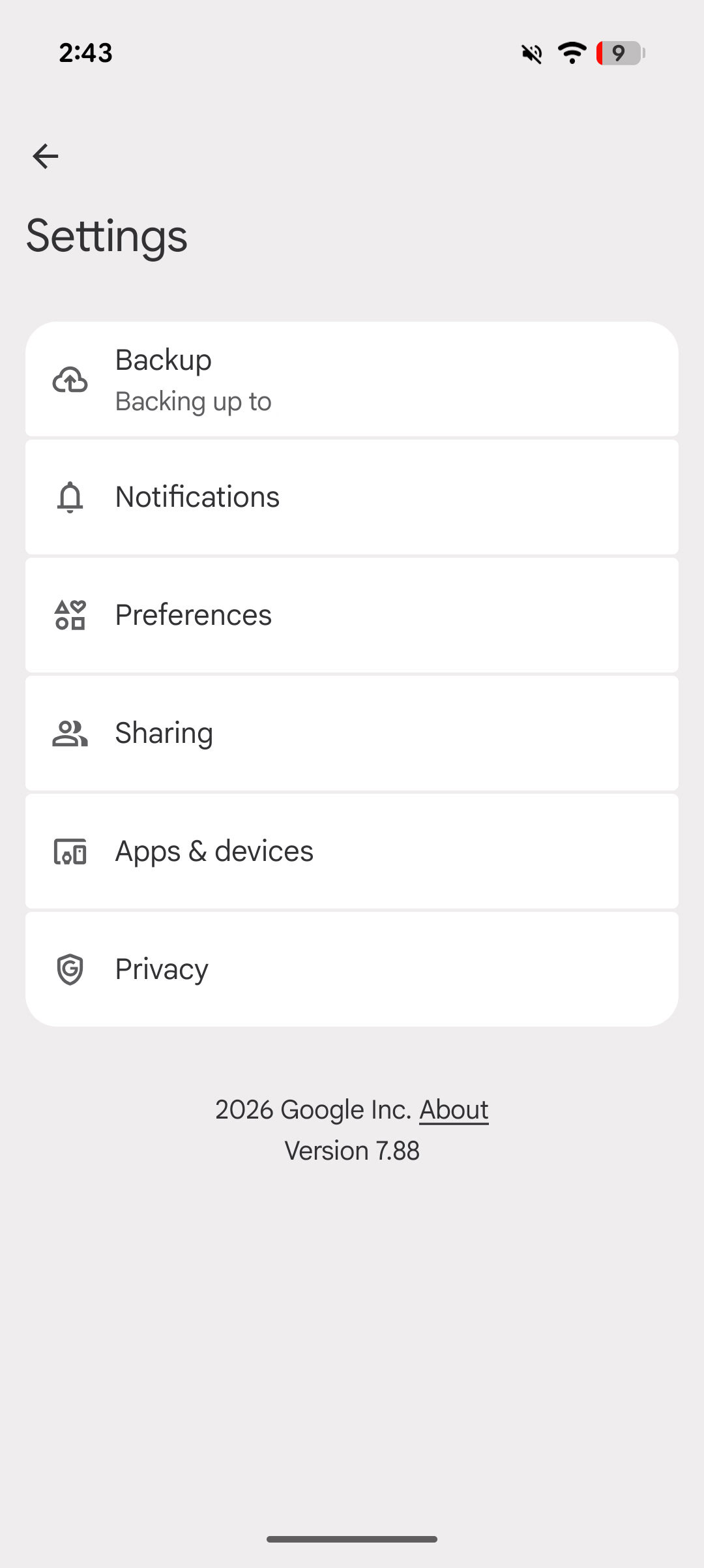 Screenshot showing how to enable dates in the grid in Google Photos.
