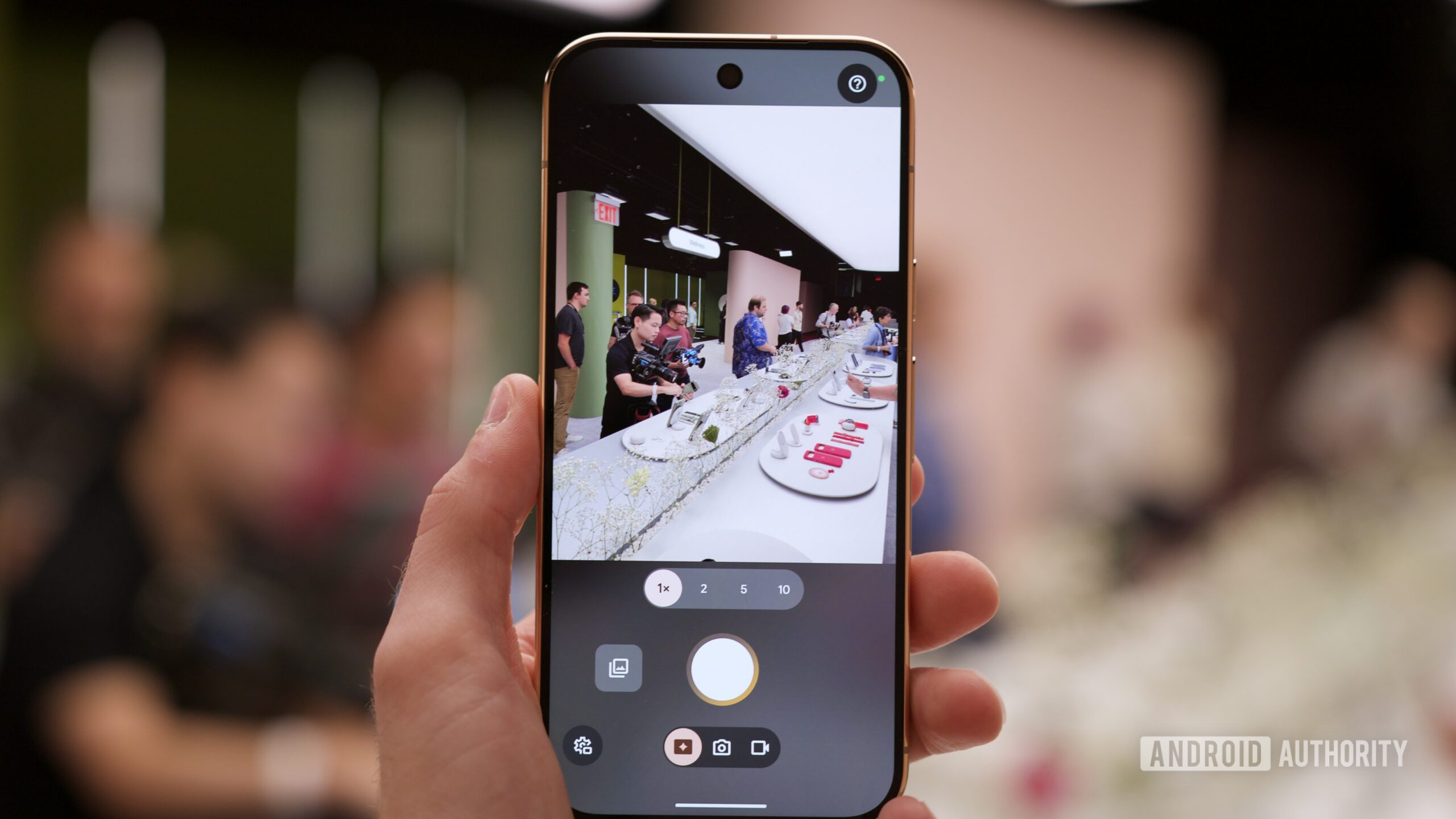 Using Magic Capture on the Google Pixel 11 Pro.