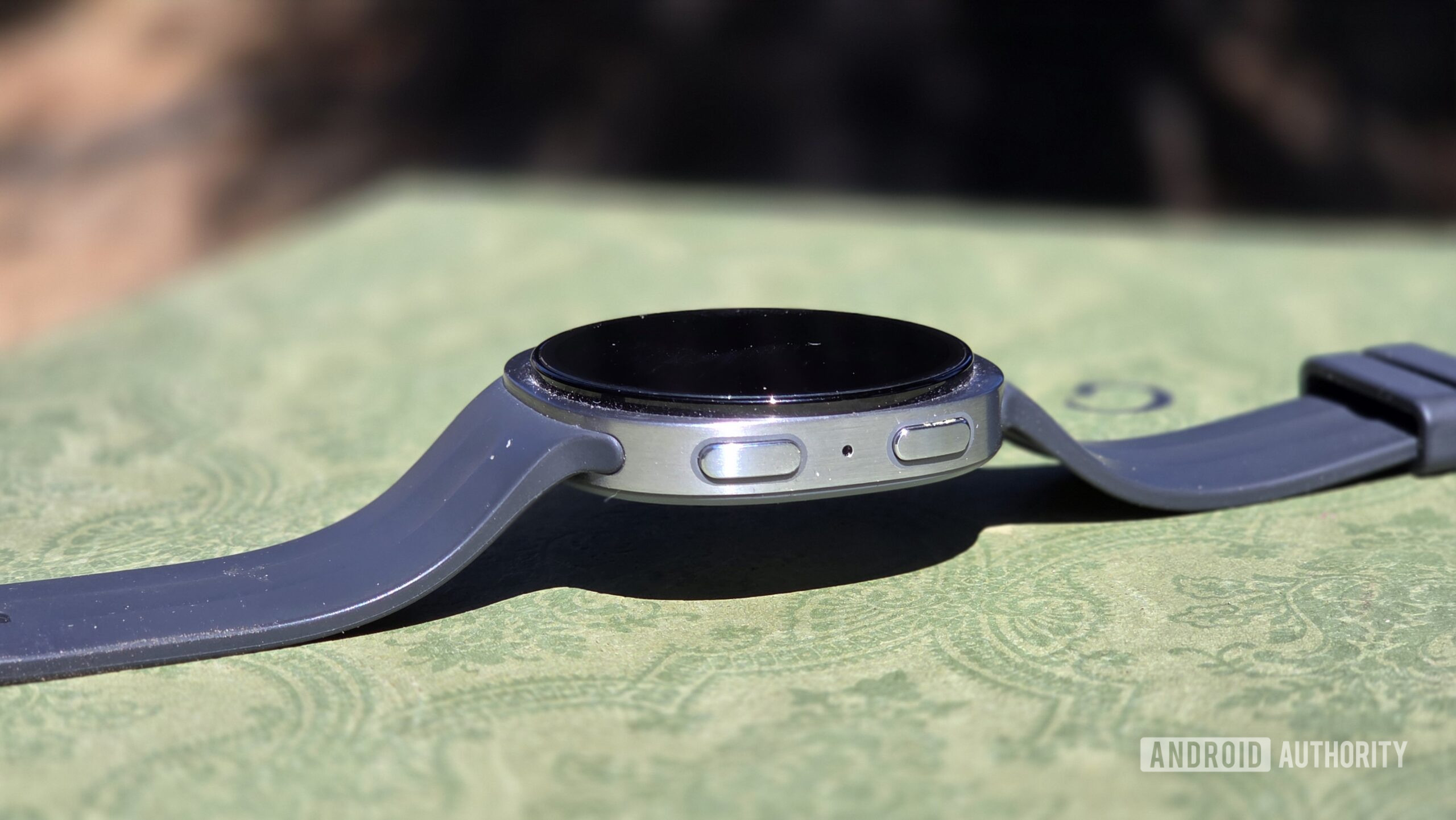Samsung Galaxy Watch 9 review image showing the two buttons on the right side