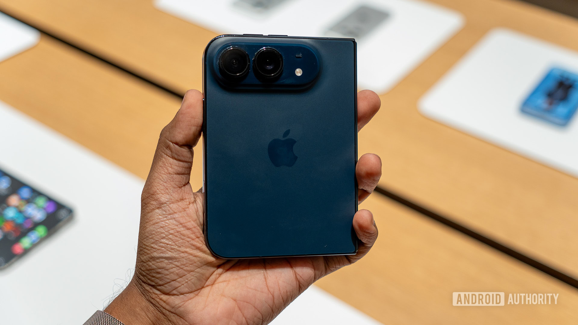 Apple iPhone Duo Hands On Rear camera Apple iPhone Duo Hands On Rear camera