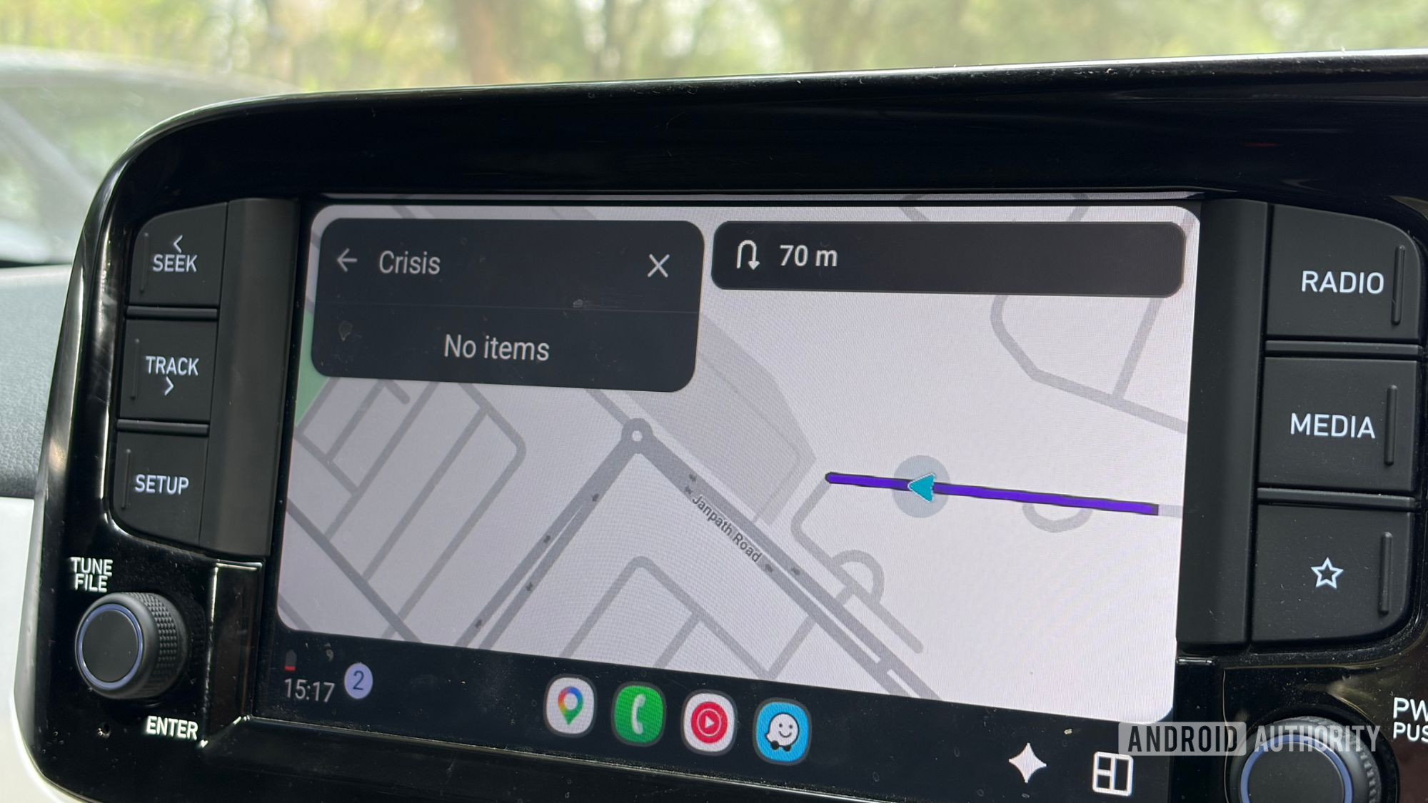 Crisis update via Waze on Android Auto Crisis update via Waze on Android Auto