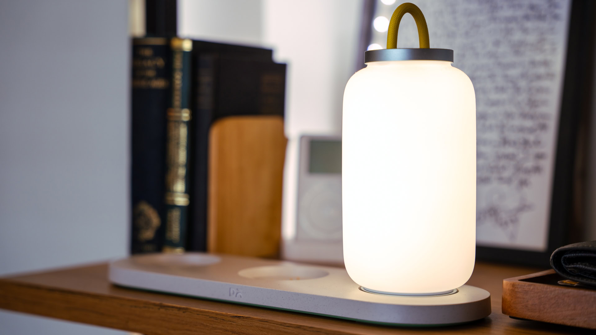 Daily Objects Node charging station lamp Daily Objects Node charging station lamp