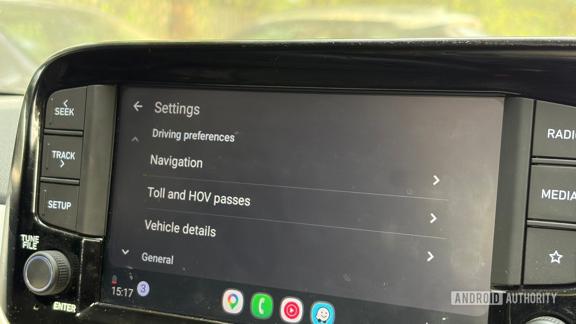 Driving and navigation preferences on Waze on Android Auto Driving and navigation preferences on Waze on Android Auto