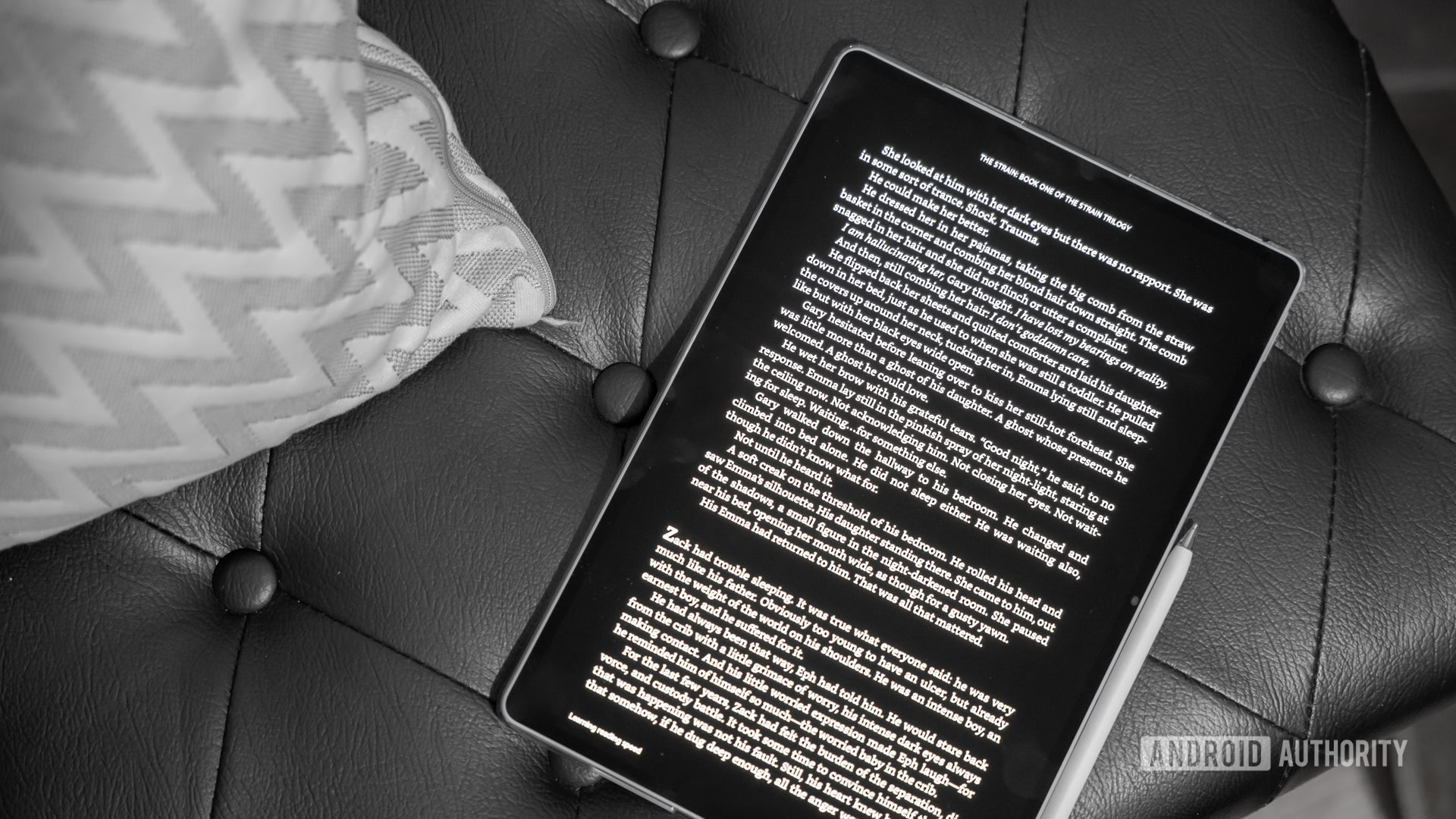 HUAWEI MatePad Air with eReader mode on 2 HUAWEI MatePad Air with eReader mode on 2