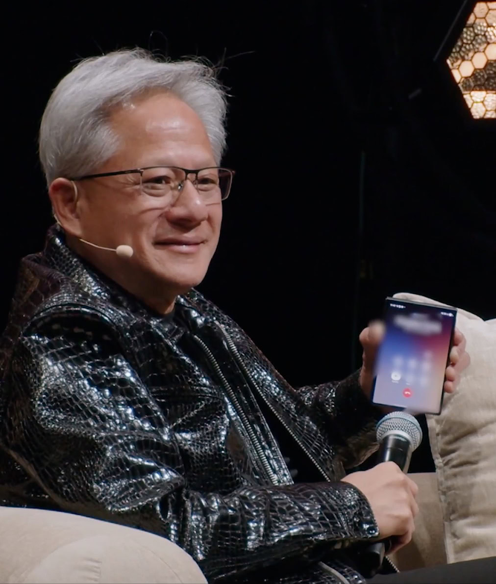 Jensen Huang Z Fold 8