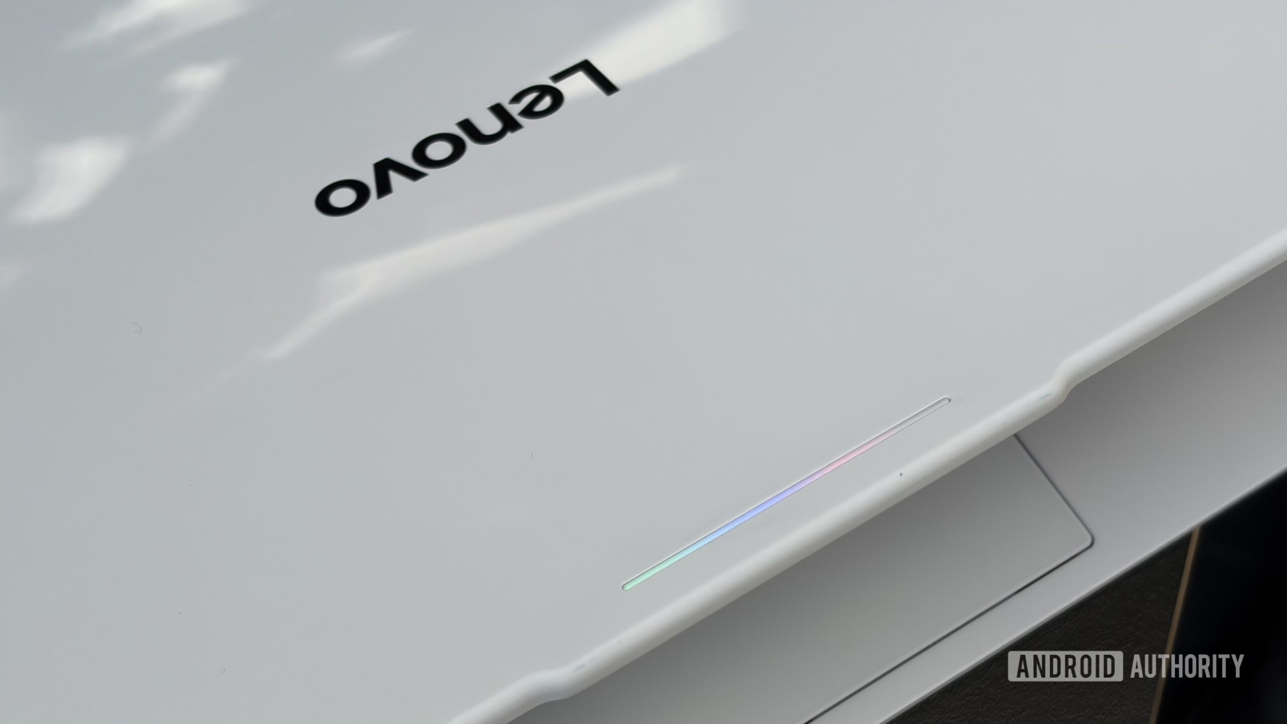 Lenovo Googlebook 15 Lid with Glowbar Lenovo Googlebook 15 Lid with Glowbar