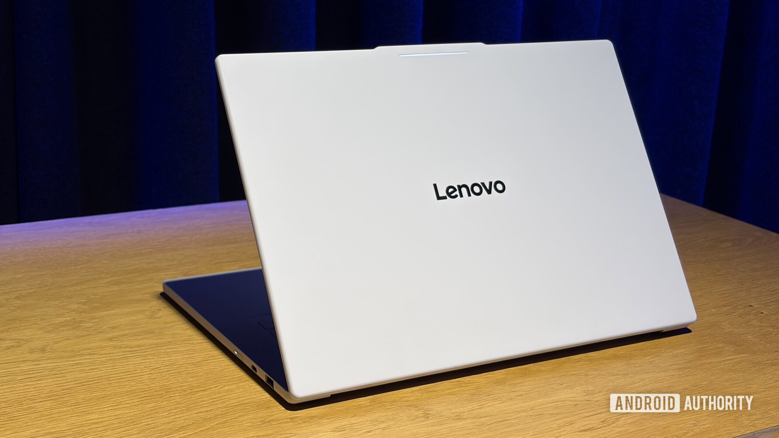 Lenovo Googlebook 15 open lid Lenovo Googlebook 15 open lid