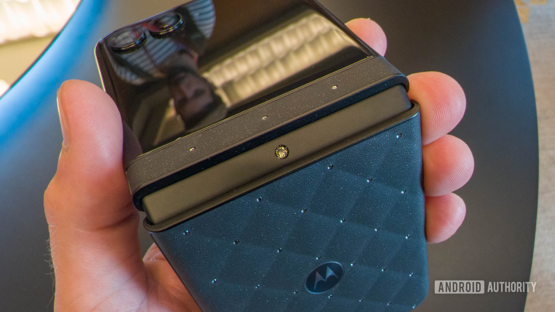 Motorola Razr (2026) with Crystals by Swarovski (3 of 6)