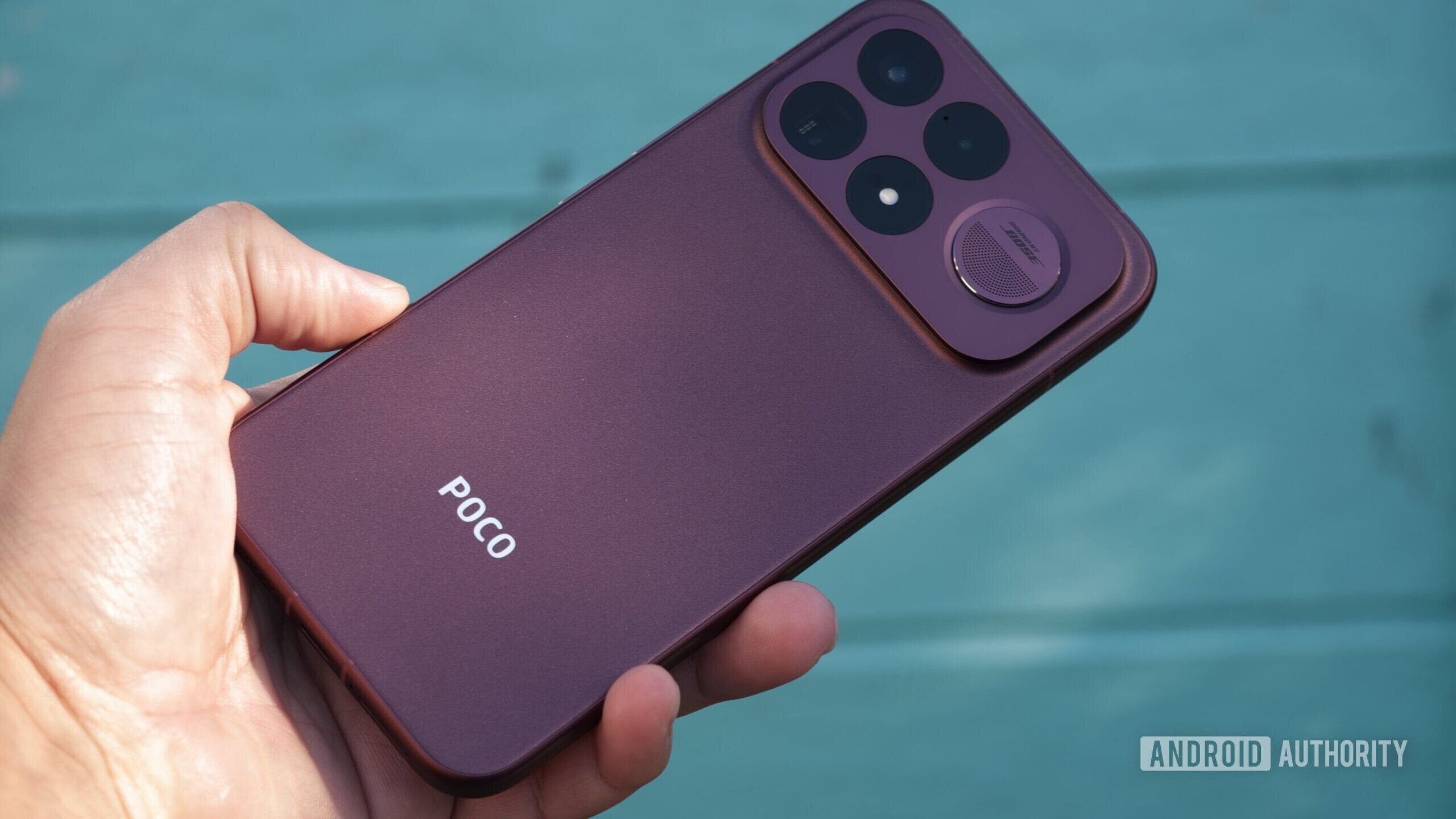 POCO F9 Ultra dark cherry in light