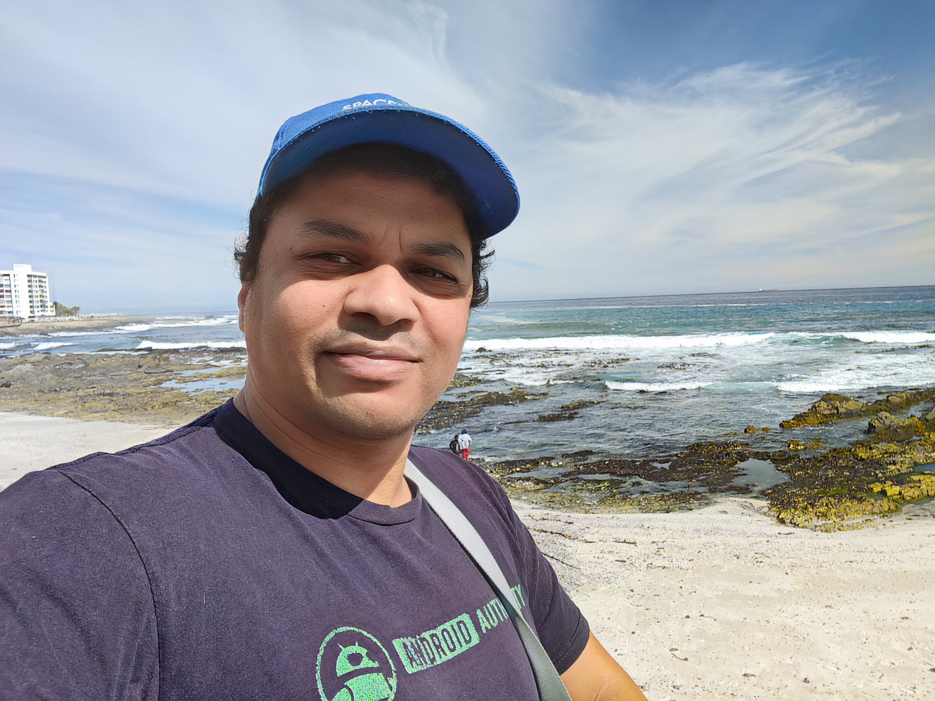 Redmagic 11 Pro oceanside selfie scaled