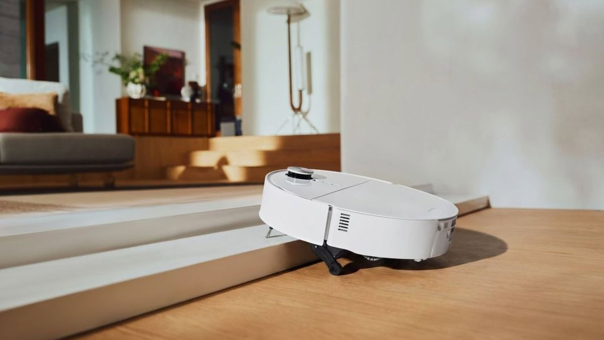 Roborock’s best vacuum debuts with a powerful new mop upgrade