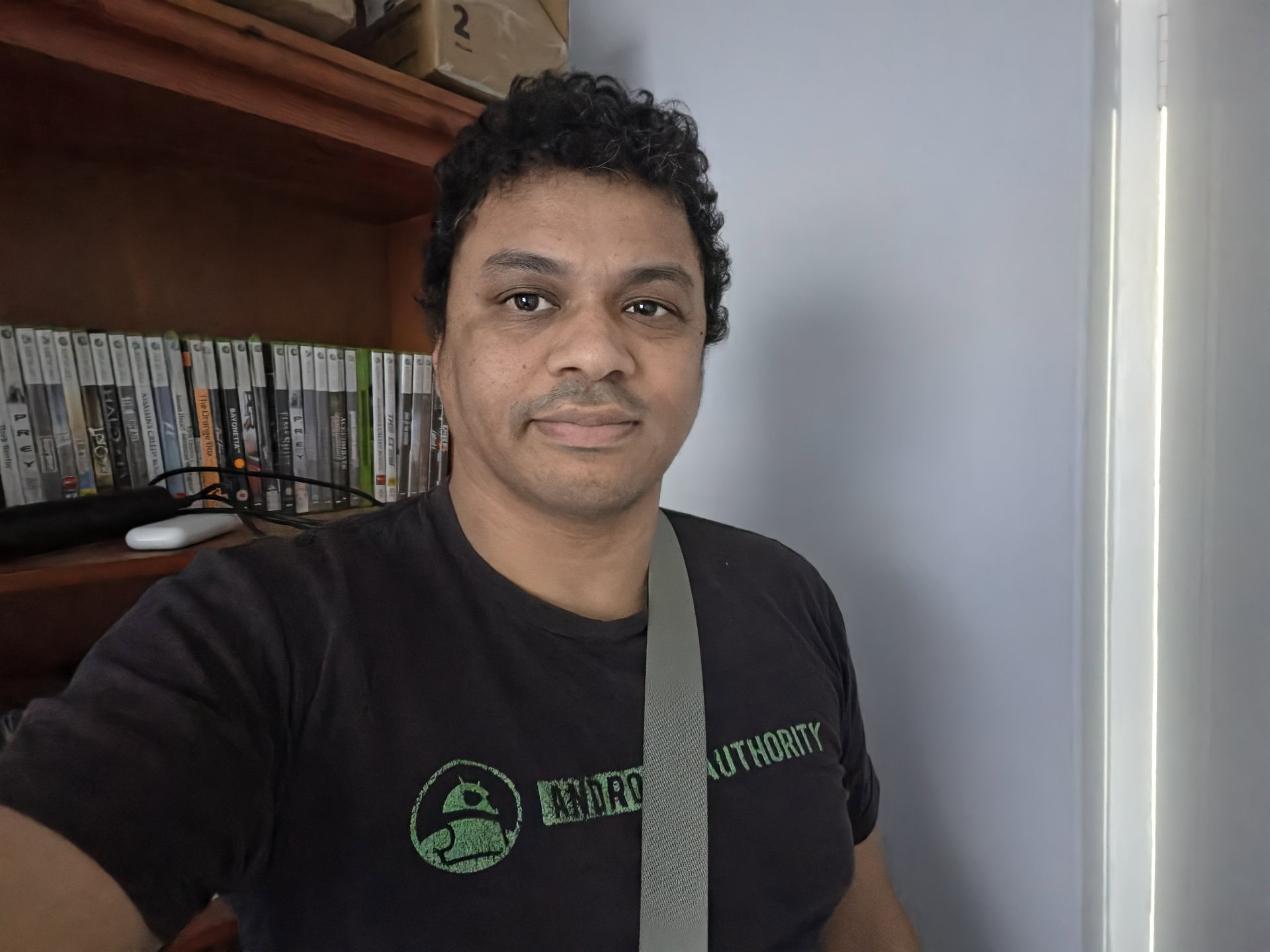Samsung Galaxy Z Fold 8 indoor mixed lighting selfie scaled