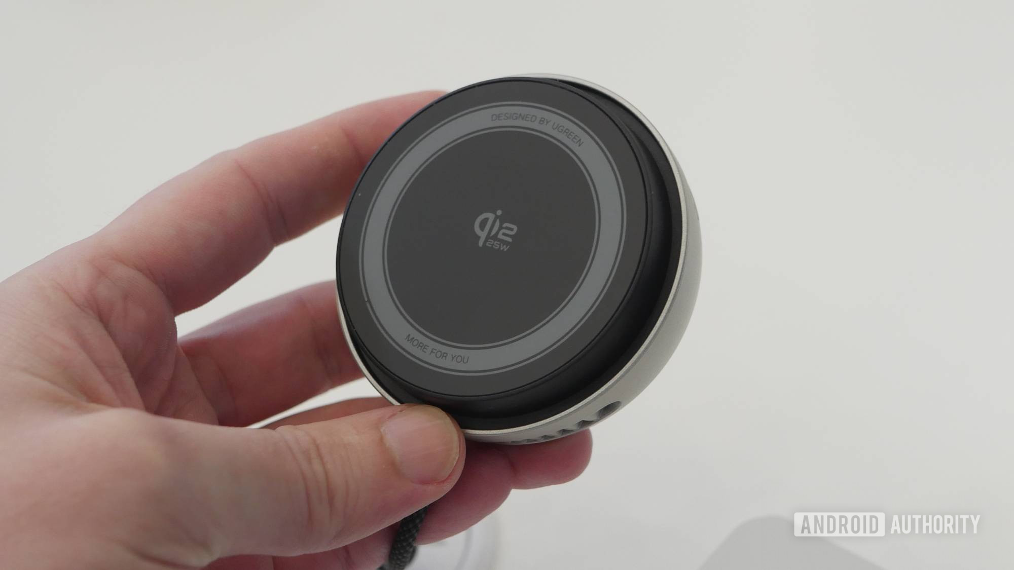 UGREEN charger puck