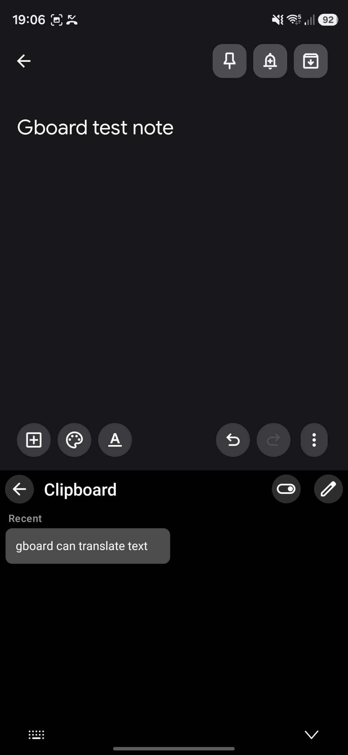 Gboard clipboard history showing a recently copied item.