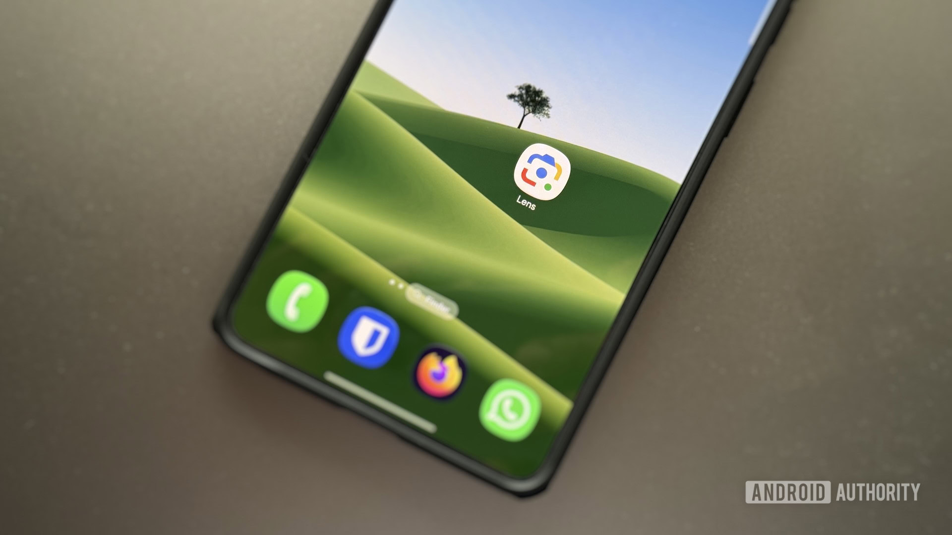 Google Lens app icon on a Galaxy S26 Ultra.
