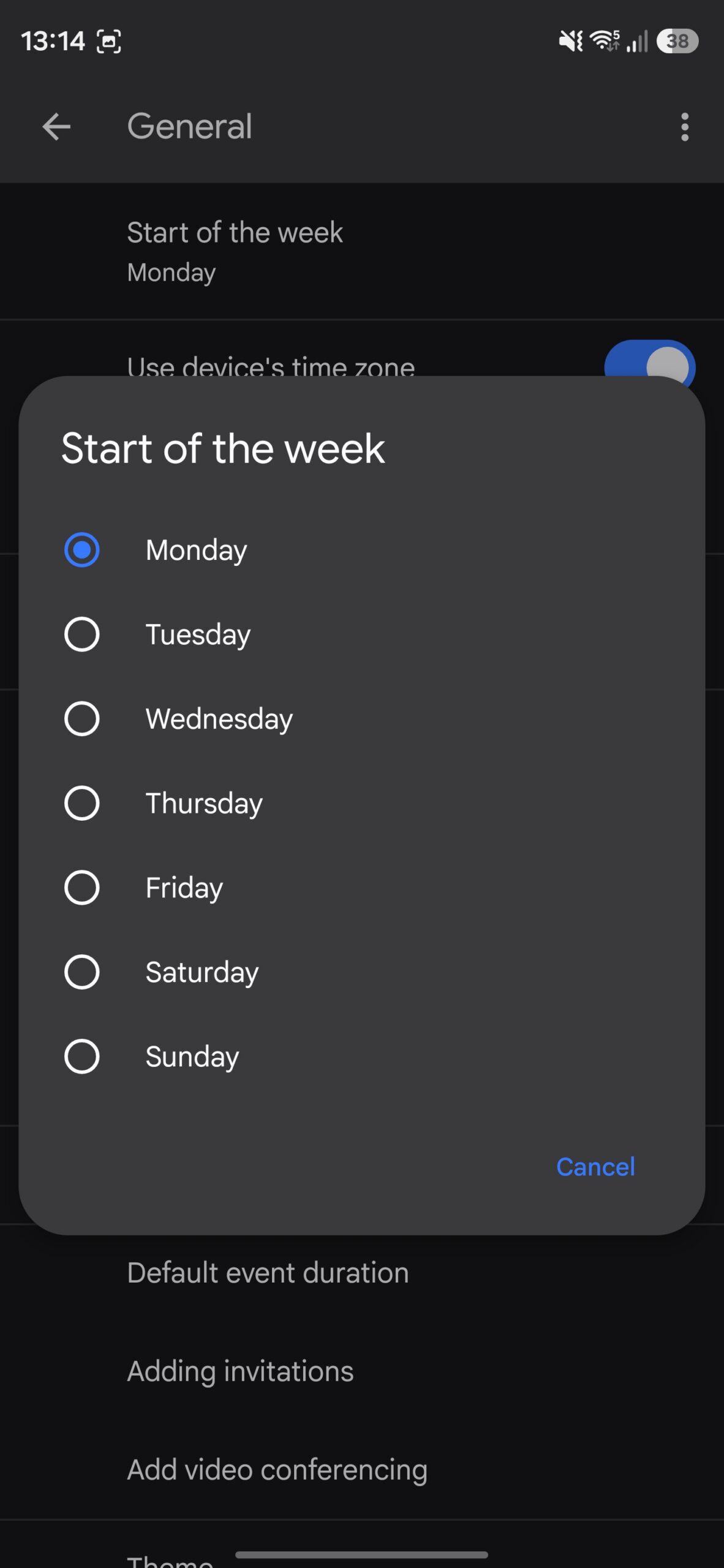 Setting the first day of the week in Google Calendar to Monday.