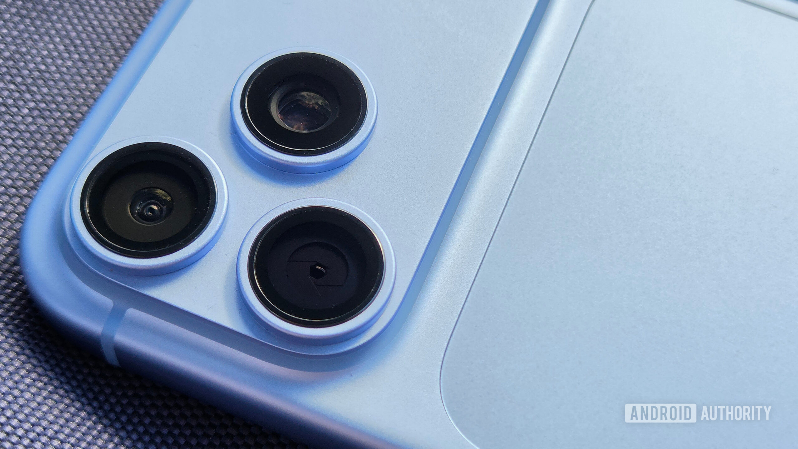 iPhone 18 Pro Max variable aperture close up